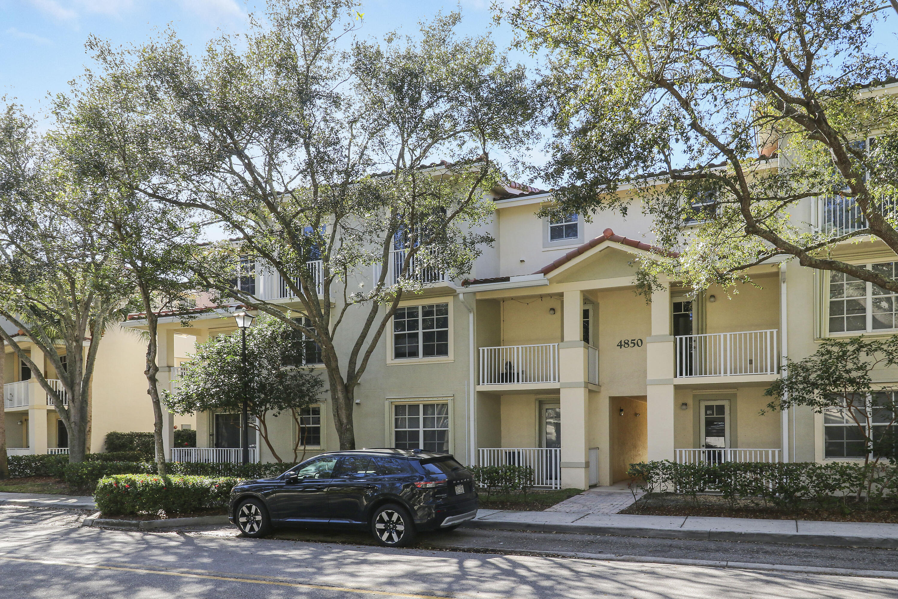 4850 Chancellor #21 Jupiter, FL 33458