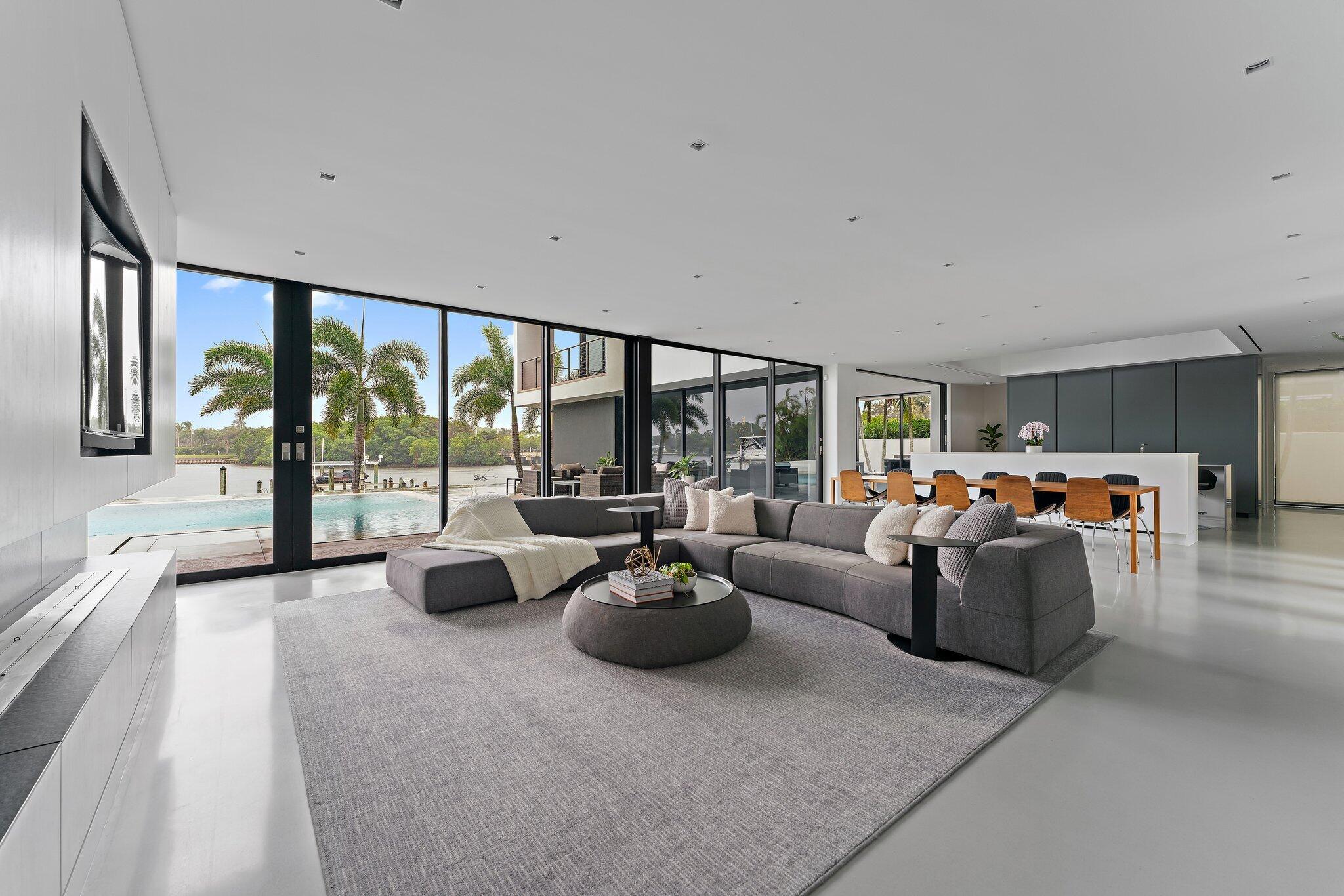 5706 Holly Jupiter, FL 33458