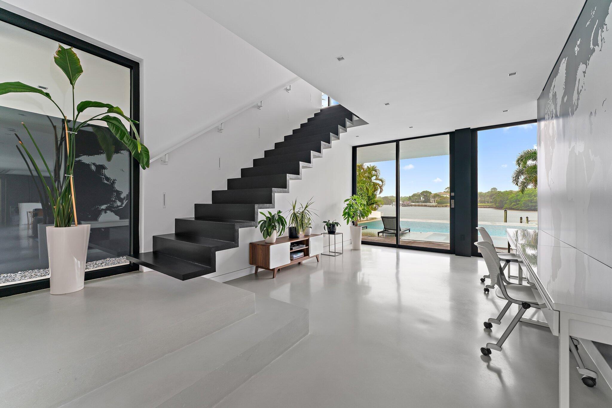 5706 Holly Jupiter, FL 33458