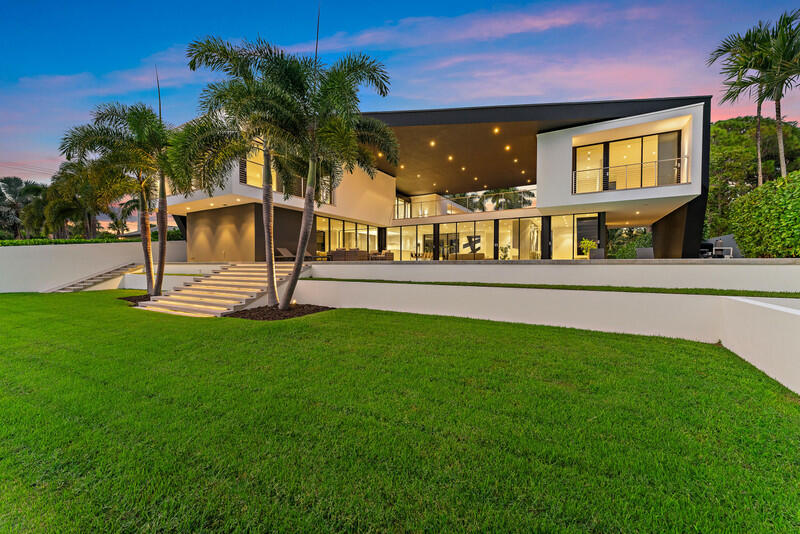 5706 Holly Jupiter, FL 33458