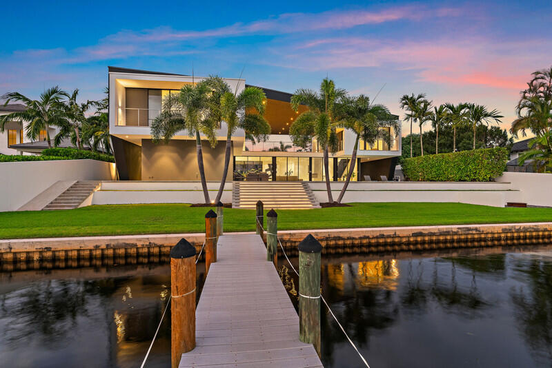 5706 Holly Jupiter, FL 33458