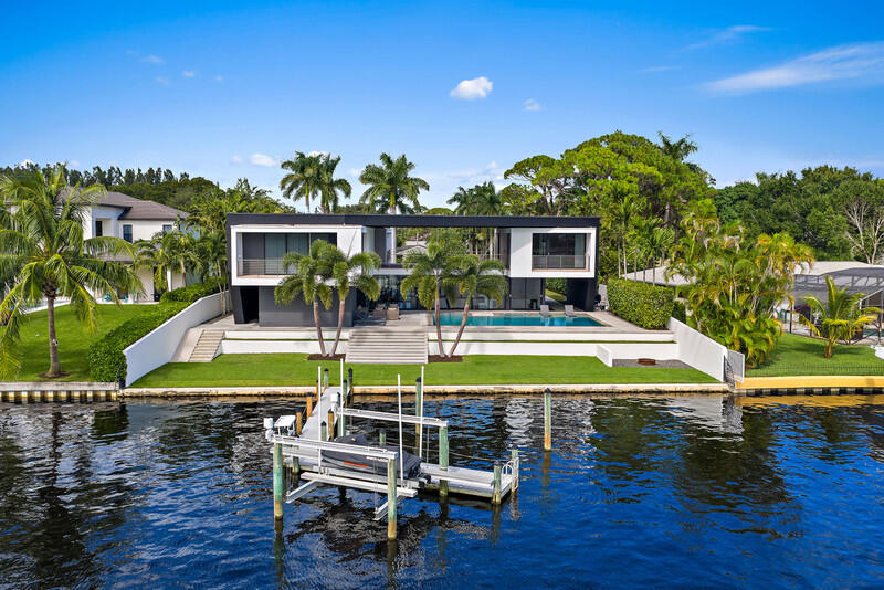 5706 Holly Jupiter, FL 33458