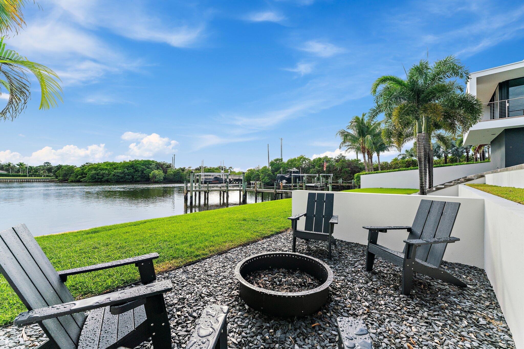 5706 Holly Jupiter, FL 33458