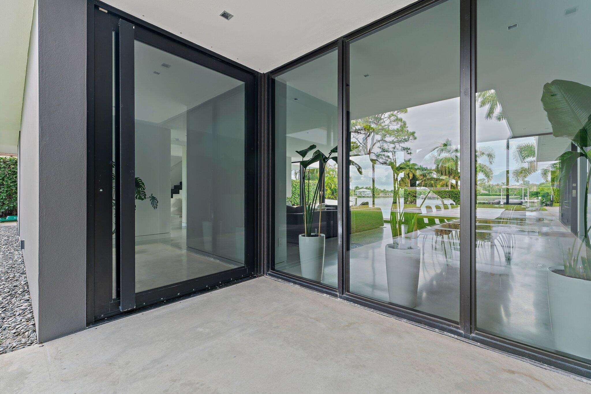 5706 Holly Jupiter, FL 33458