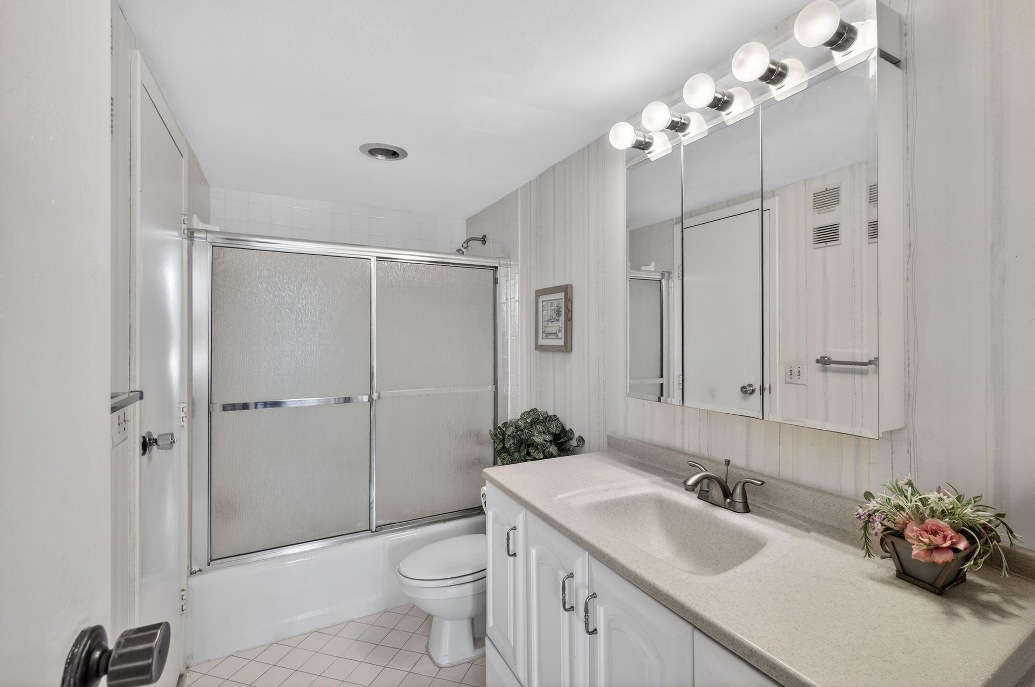 336 Golfview #207 North Palm Beach, FL 33408