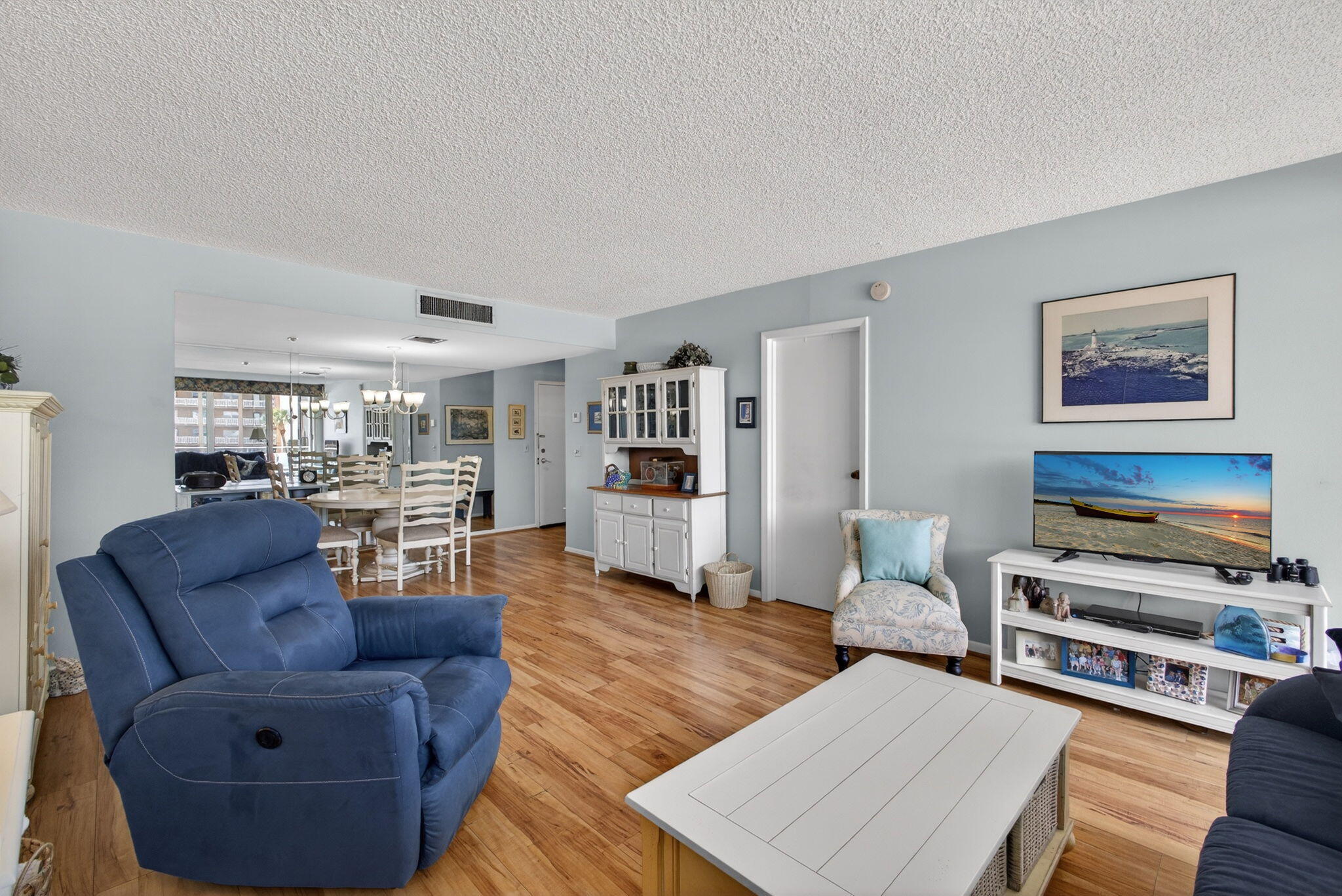 336 Golfview #207 North Palm Beach, FL 33408