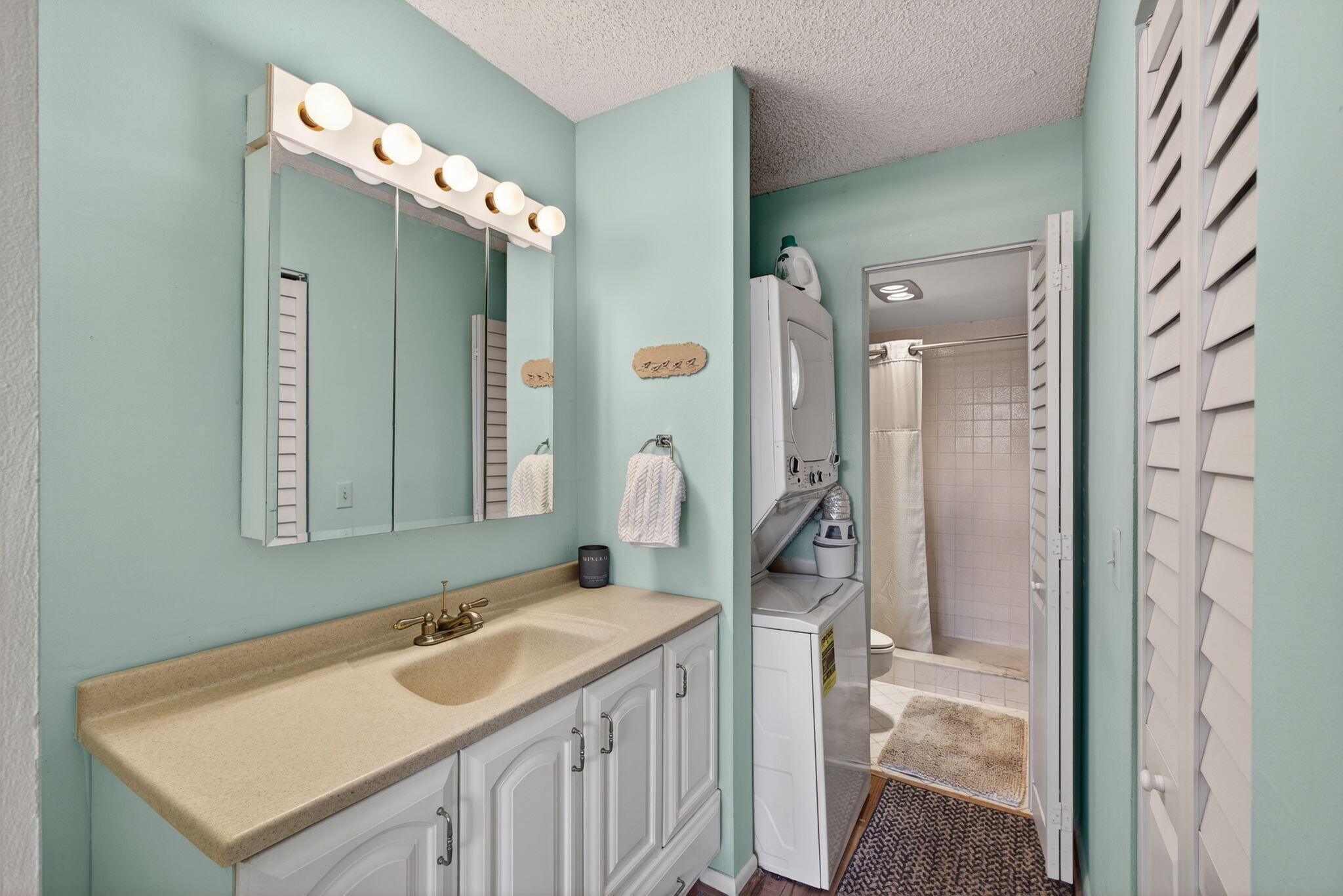 336 Golfview #207 North Palm Beach, FL 33408