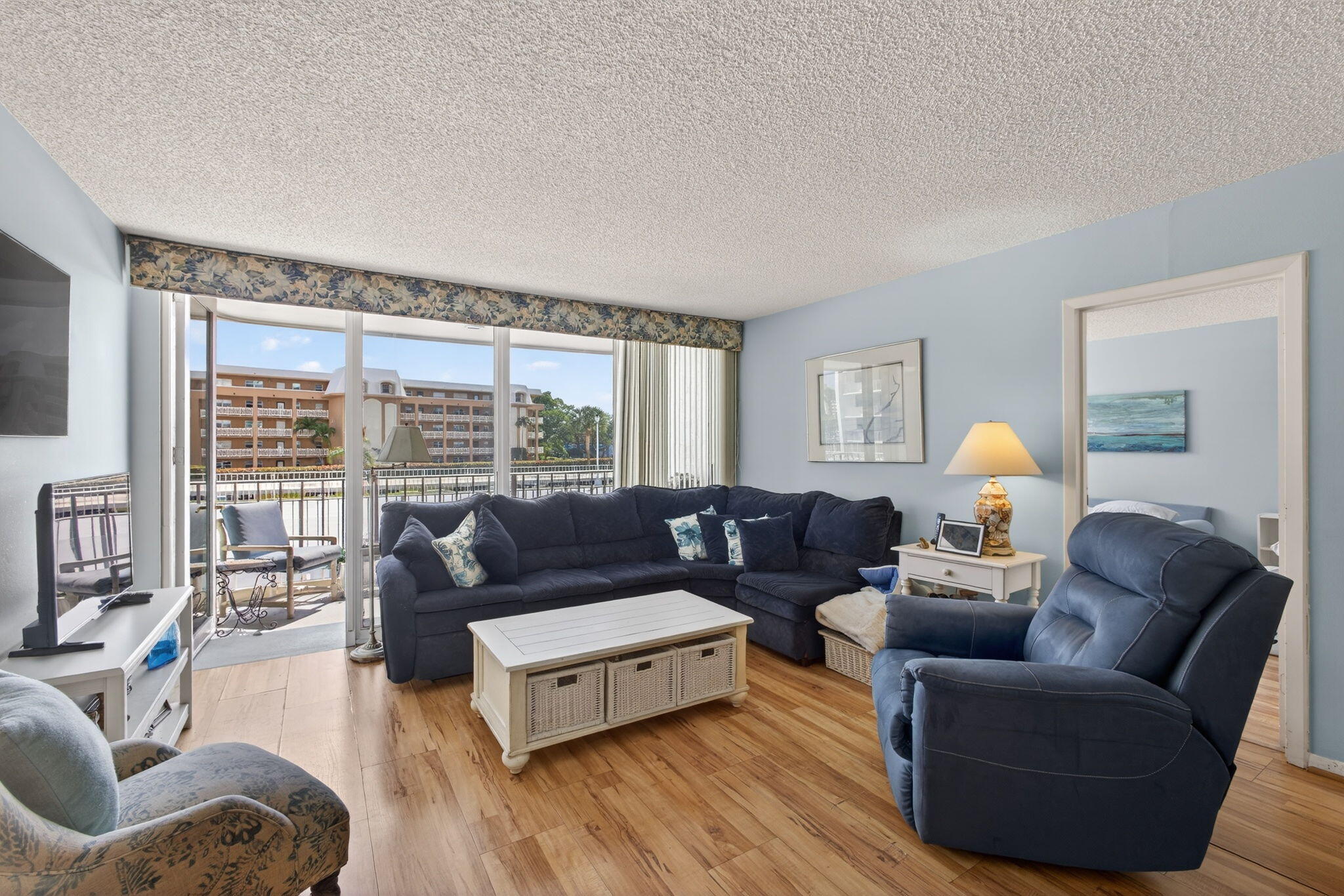 336 Golfview #207 North Palm Beach, FL 33408