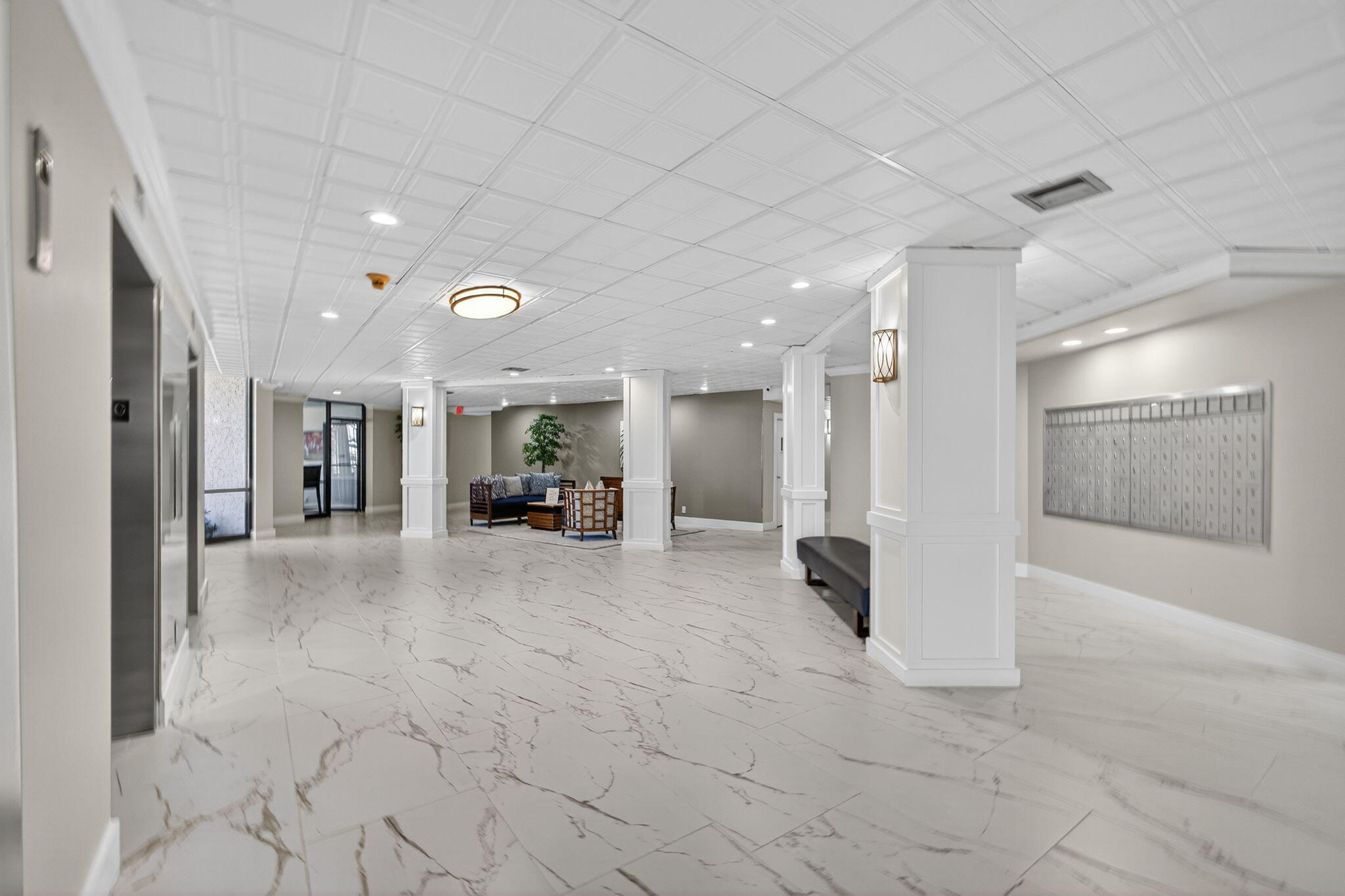 336 Golfview #207 North Palm Beach, FL 33408