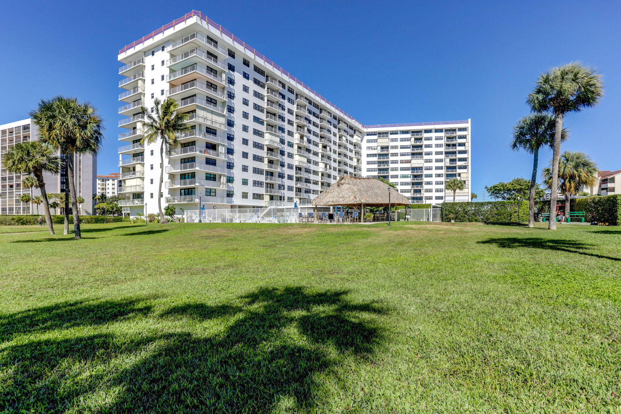 336 Golfview #207 North Palm Beach, FL 33408