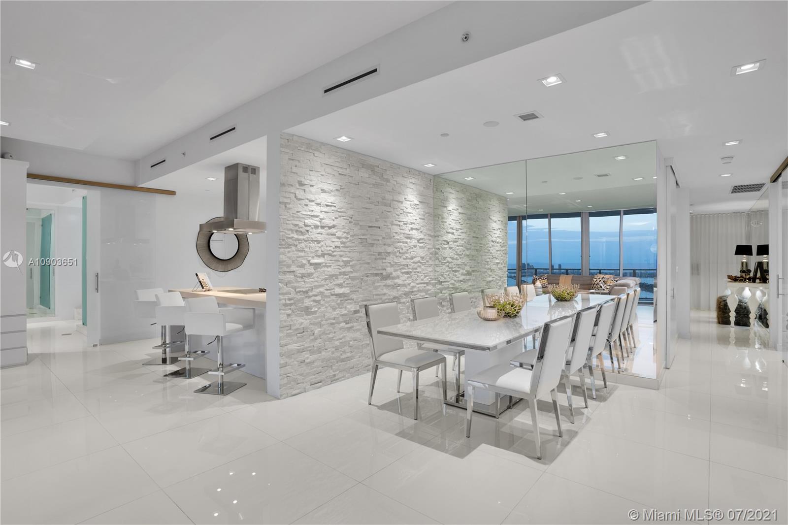 1100 Biscayne Blvd #5604/5603,Miami, FL 33132