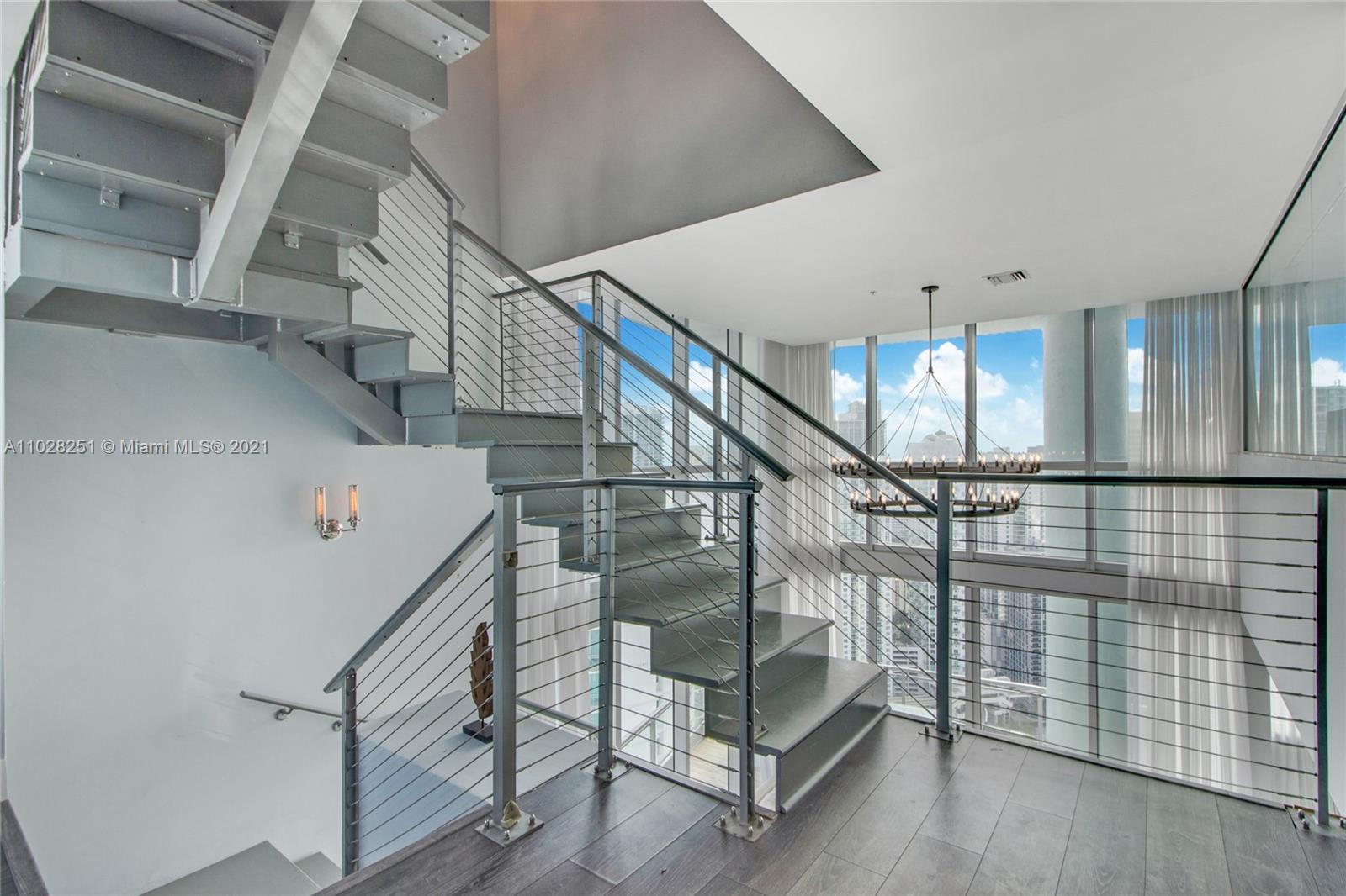 90 SW 3rd St #PH-5 Miami, FL 33130