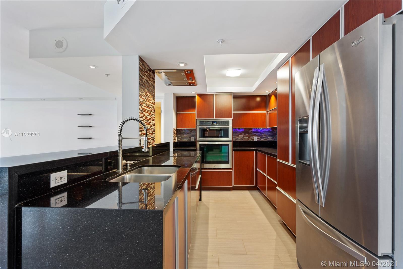 1800 Sunset Harbour Dr #1807 Miami Beach, FL 33139