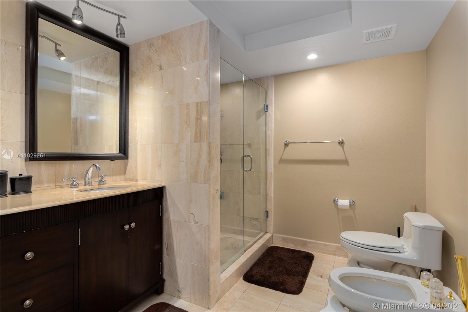 1800 Sunset Harbour Dr #1807 Miami Beach, FL 33139