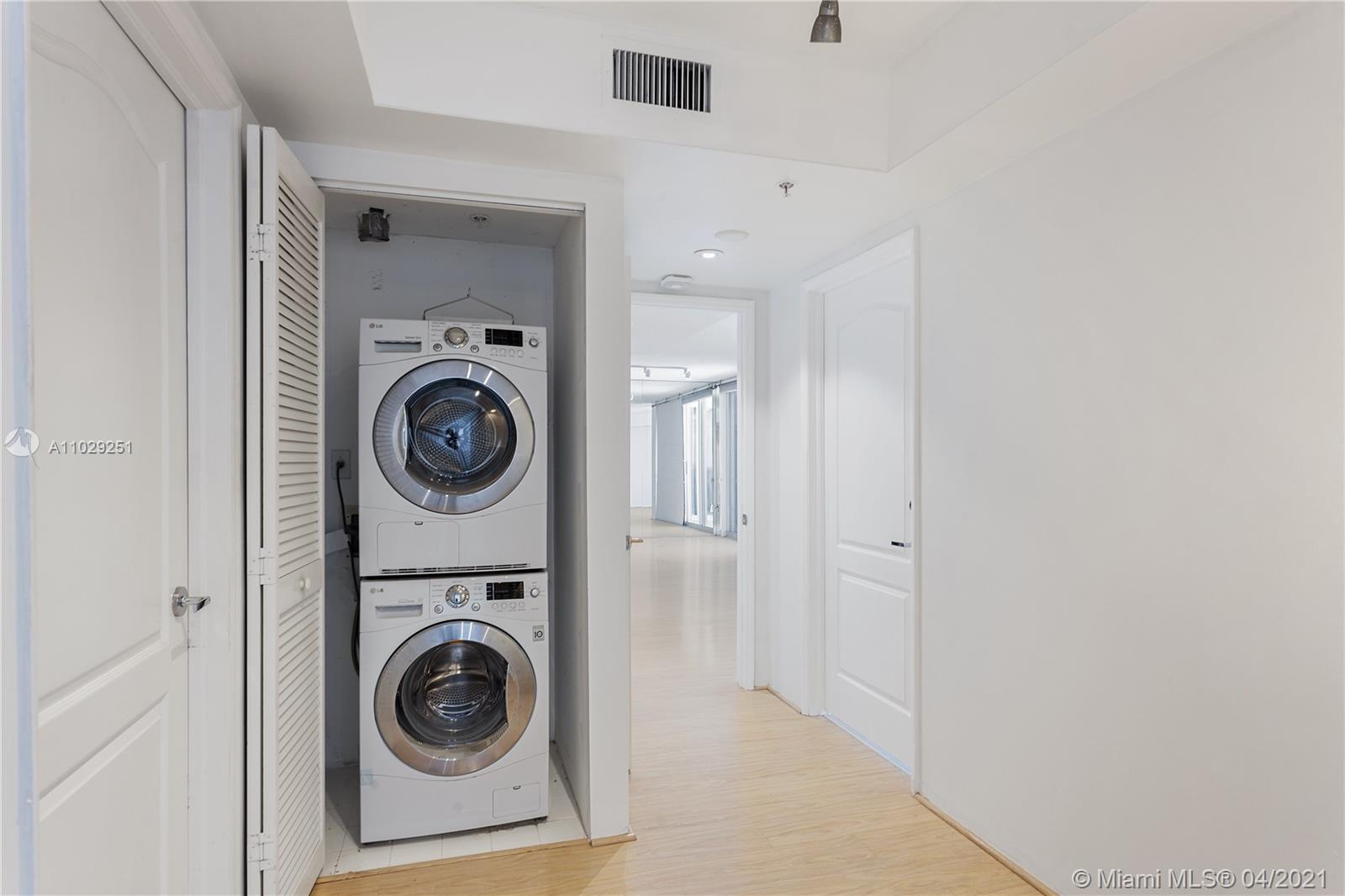 1800 Sunset Harbour Dr #1807 Miami Beach, FL 33139