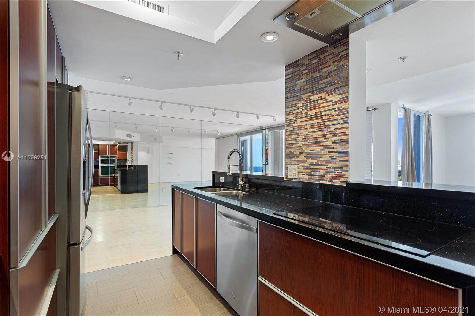 1800 Sunset Harbour Dr #1807 Miami Beach, FL 33139