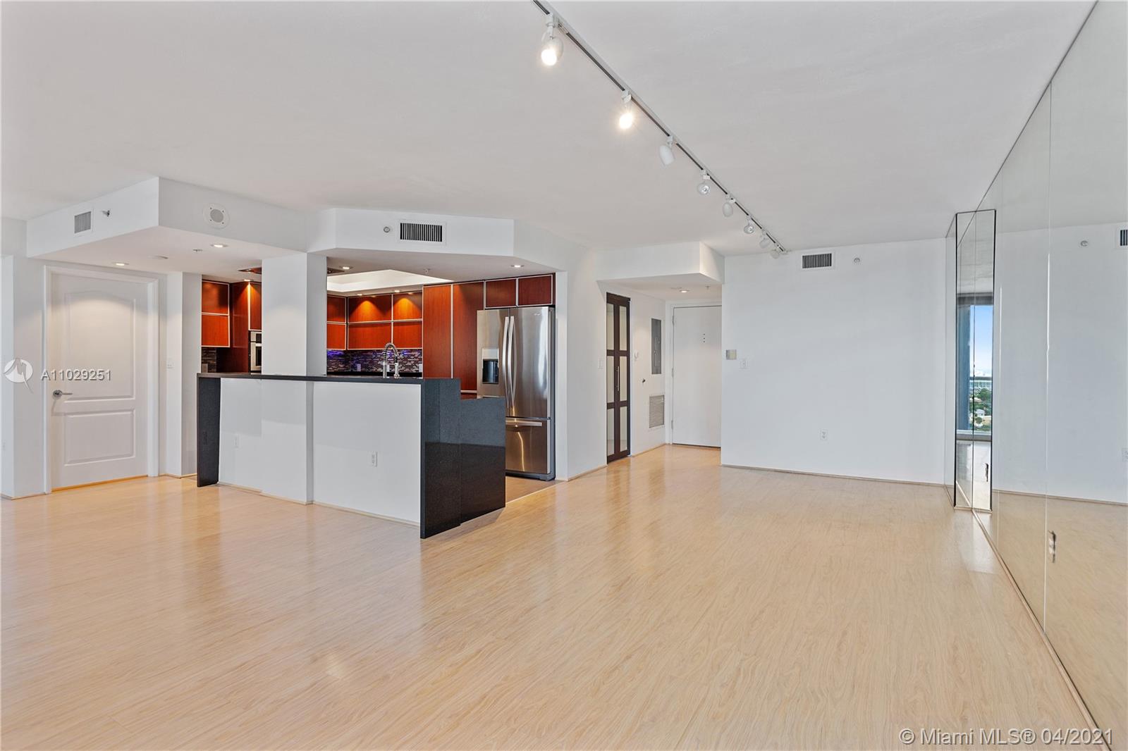 1800 Sunset Harbour Dr #1807 Miami Beach, FL 33139