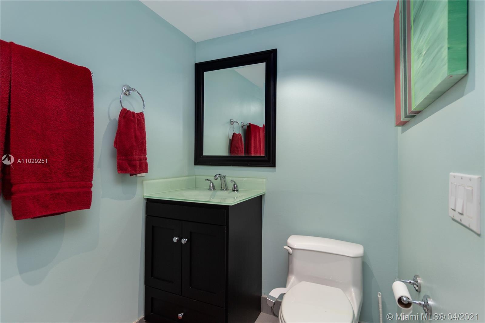 1800 Sunset Harbour Dr #1807 Miami Beach, FL 33139