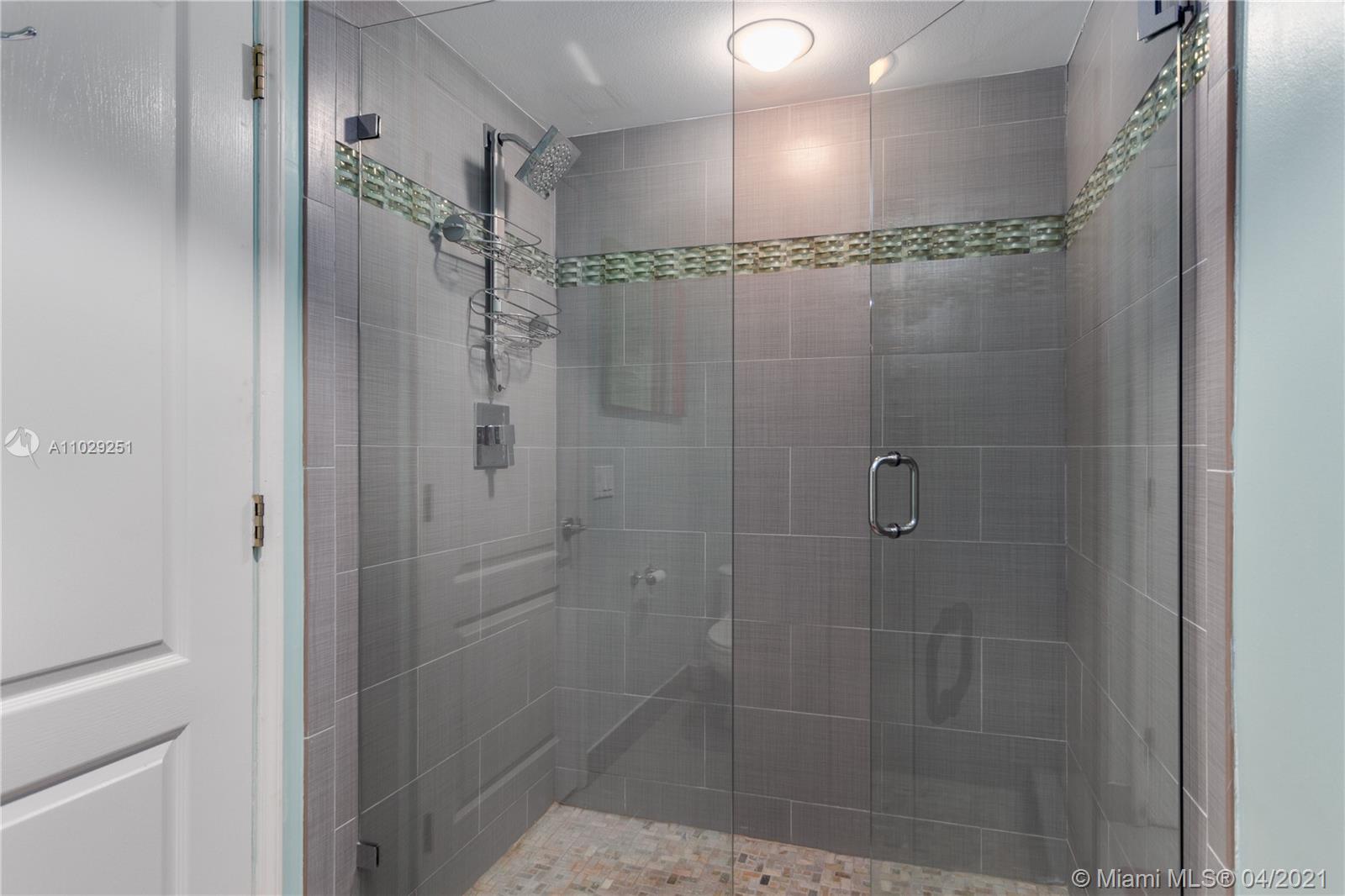 1800 Sunset Harbour Dr #1807 Miami Beach, FL 33139