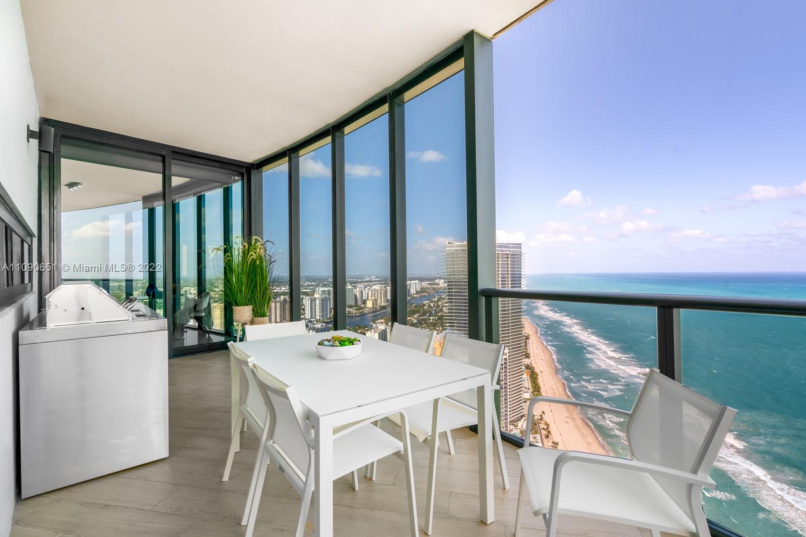 18555 Collins Ave #5105