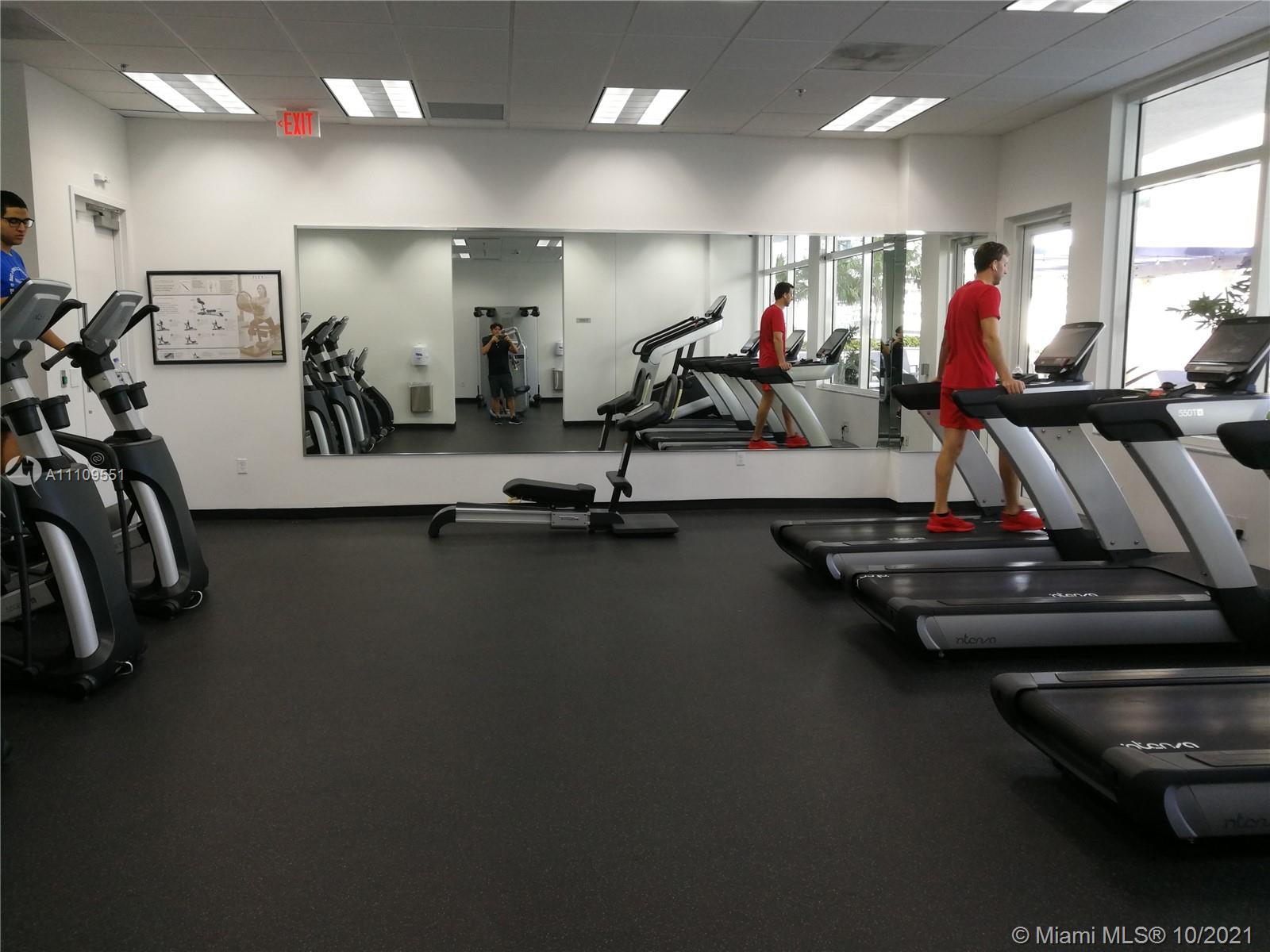 1200 Brickell Bay Dr #3515, Miami, FL 33131