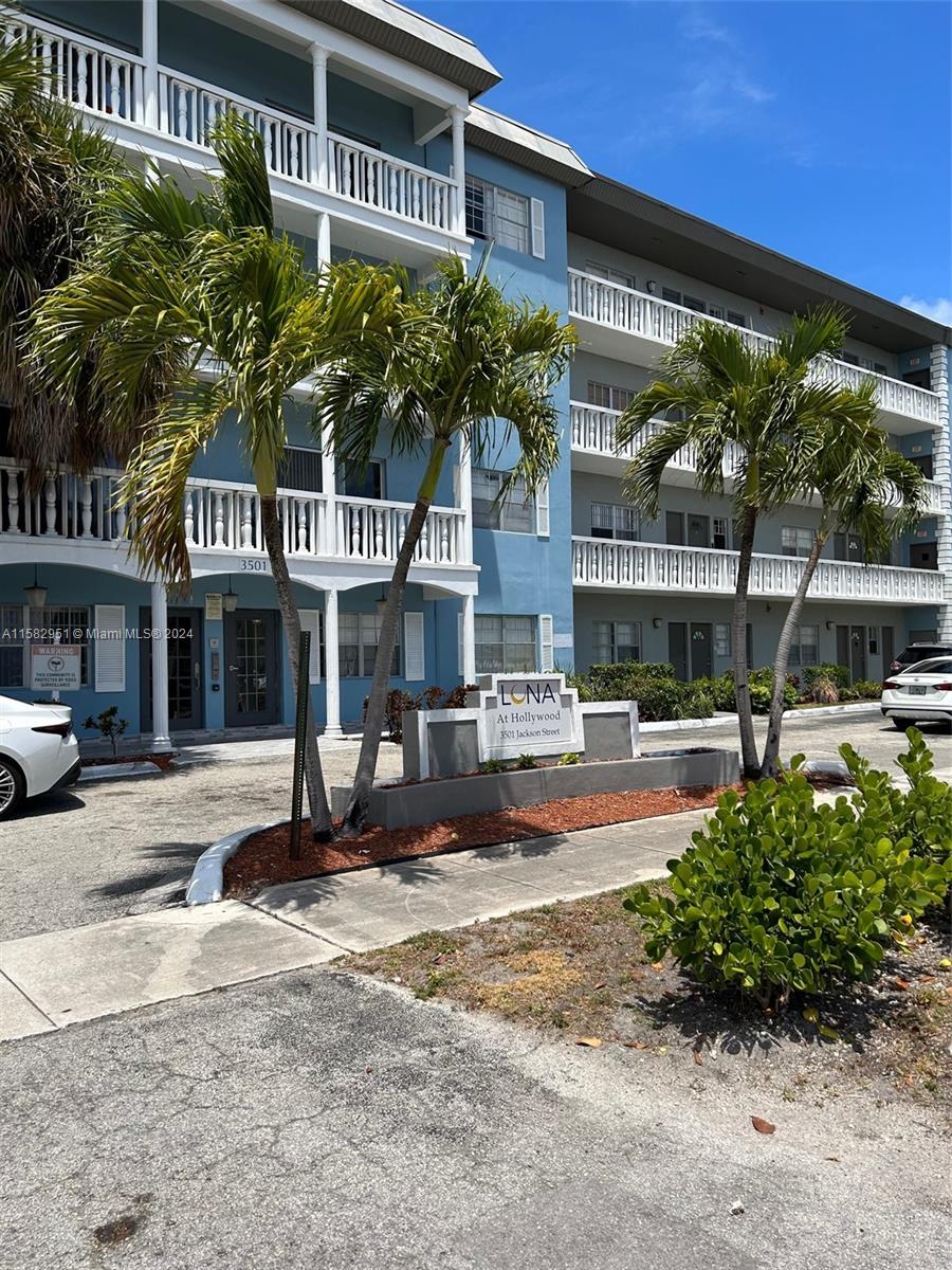 Casa de Condomínio