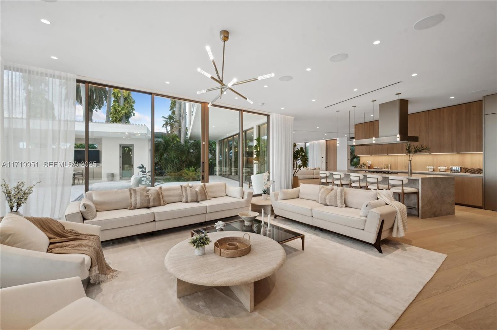 424 W Rivo Alto Dr Miami Beach, FL 33139