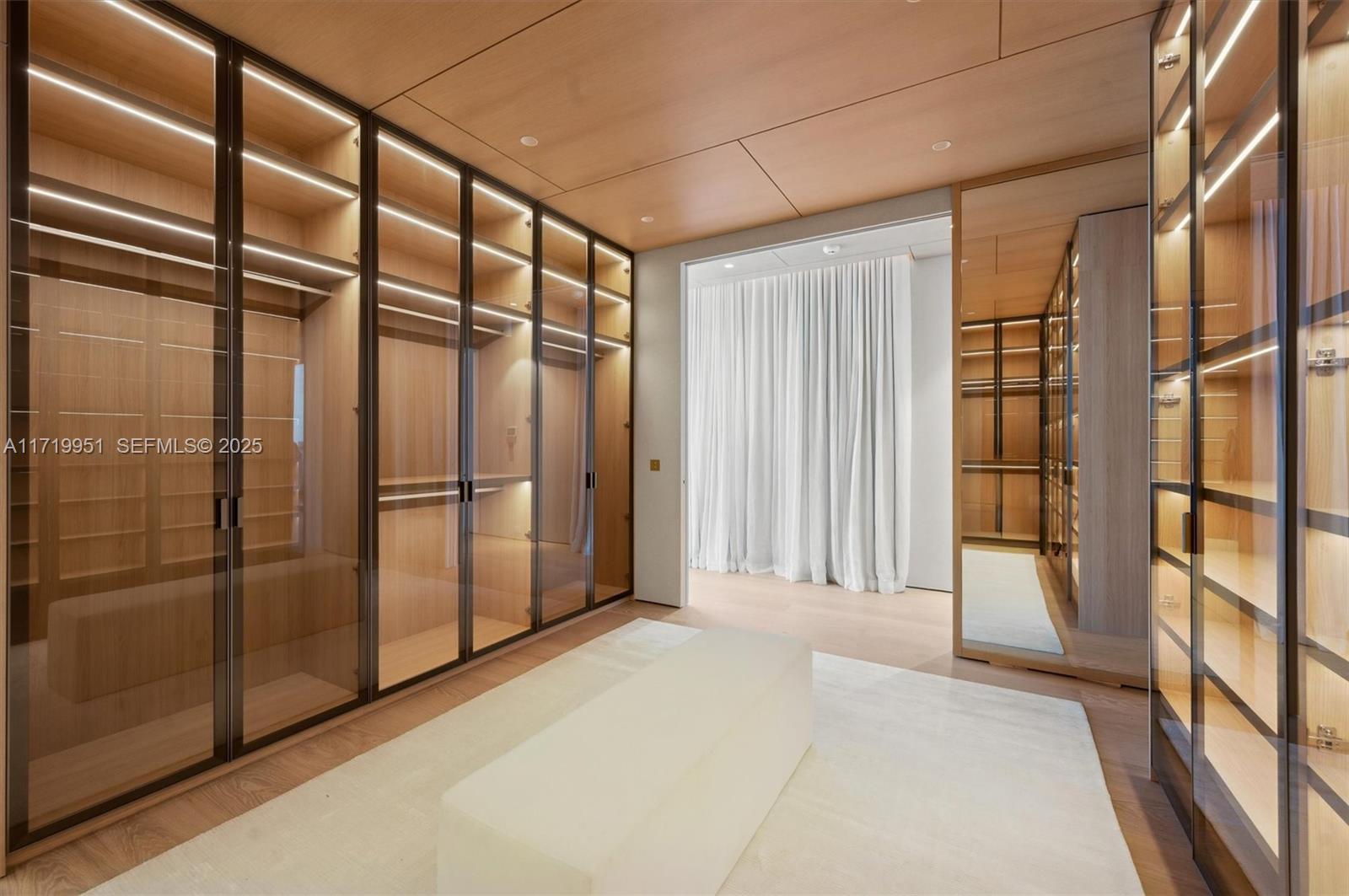 424 W Rivo Alto Dr Miami Beach, FL 33139