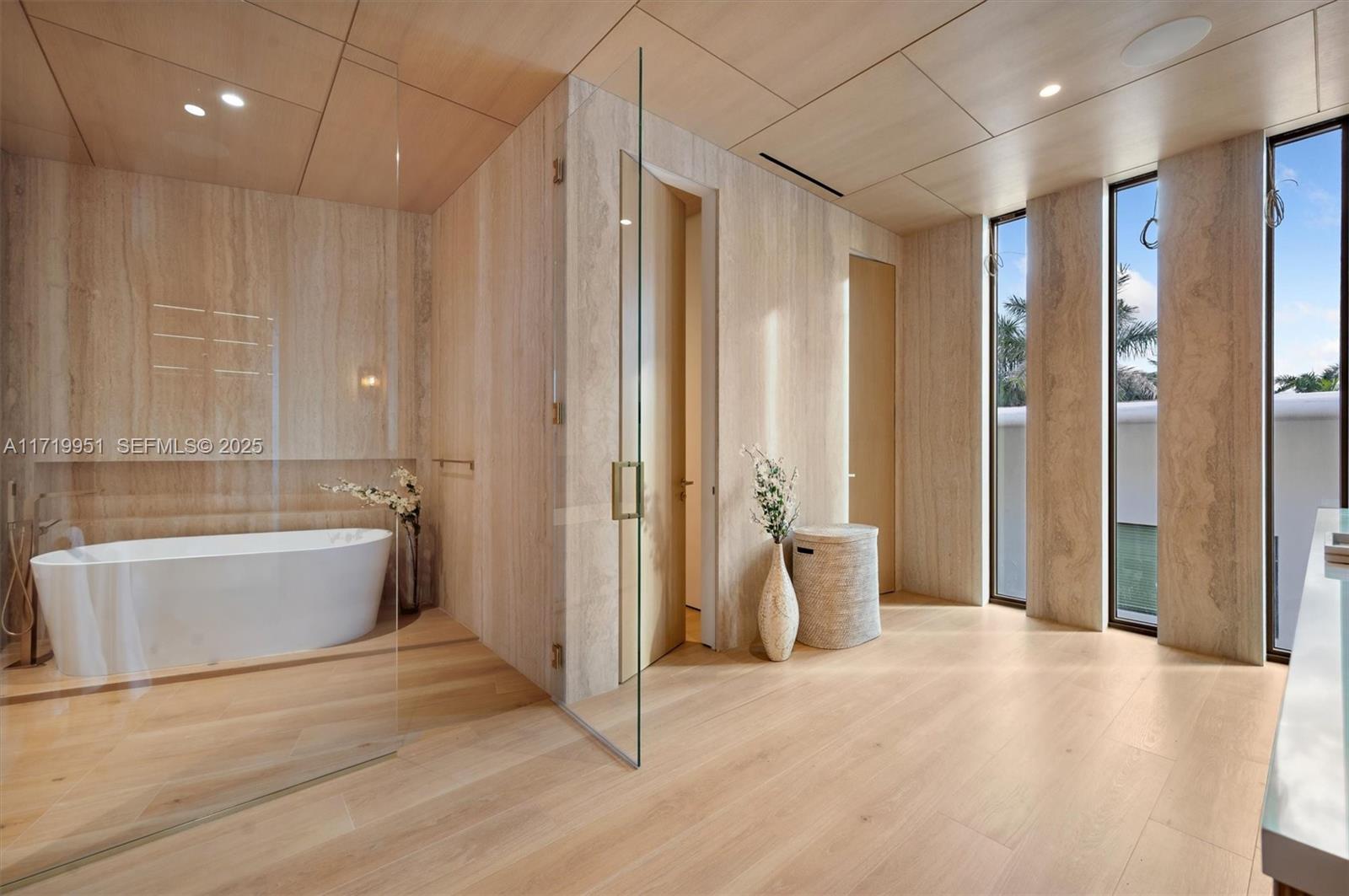 424 W Rivo Alto Dr Miami Beach, FL 33139