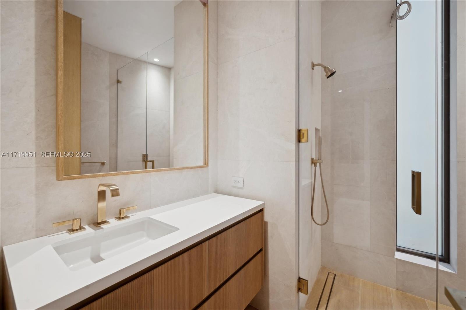 424 W Rivo Alto Dr Miami Beach, FL 33139