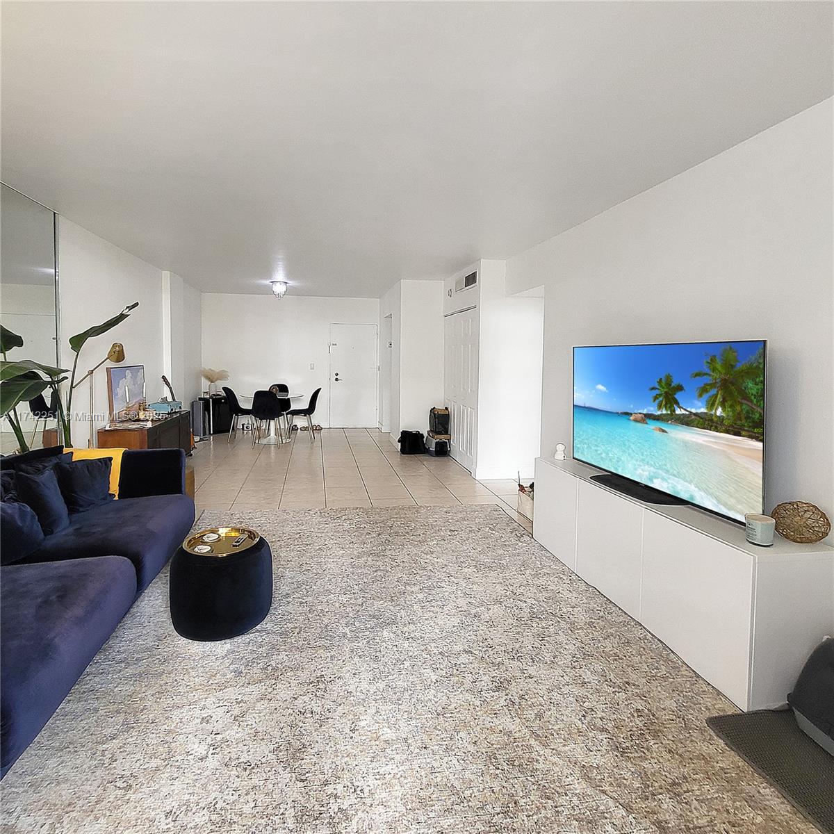 image SOUTH BAY CLUB CONDO5