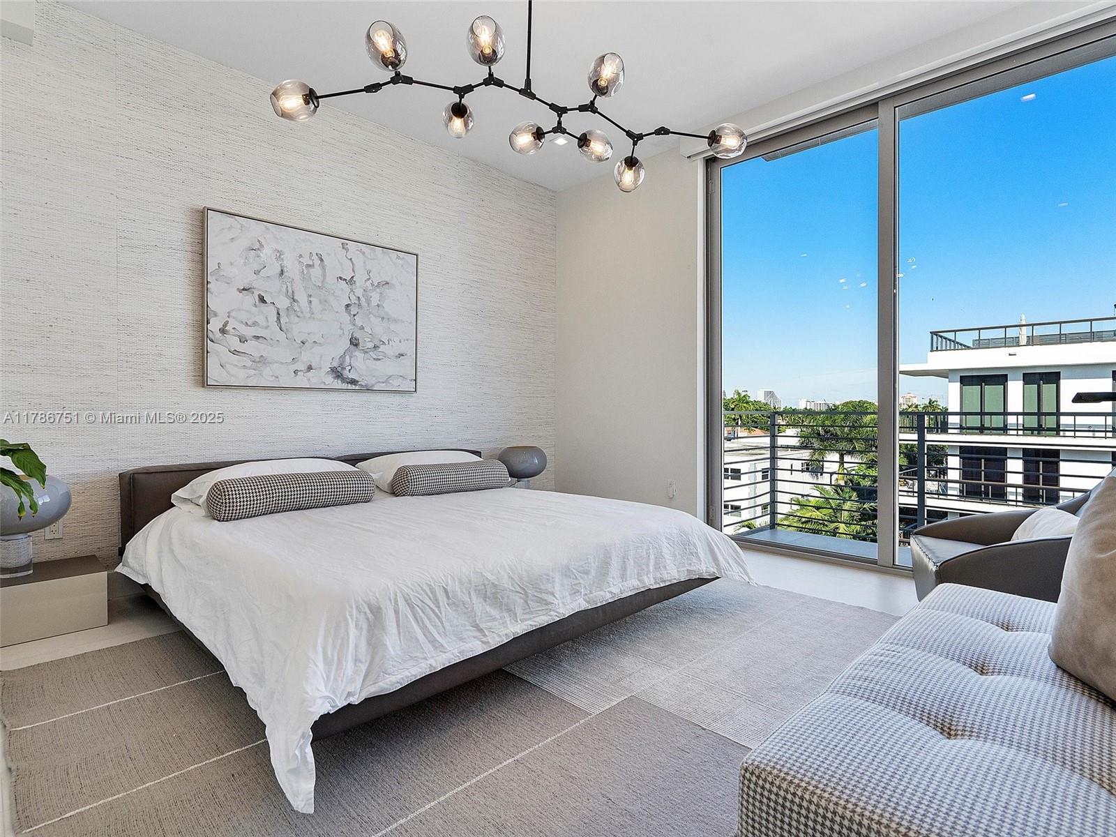 21 Isle Of Venice Dr #PH1 Fort Lauderdale, FL 33301