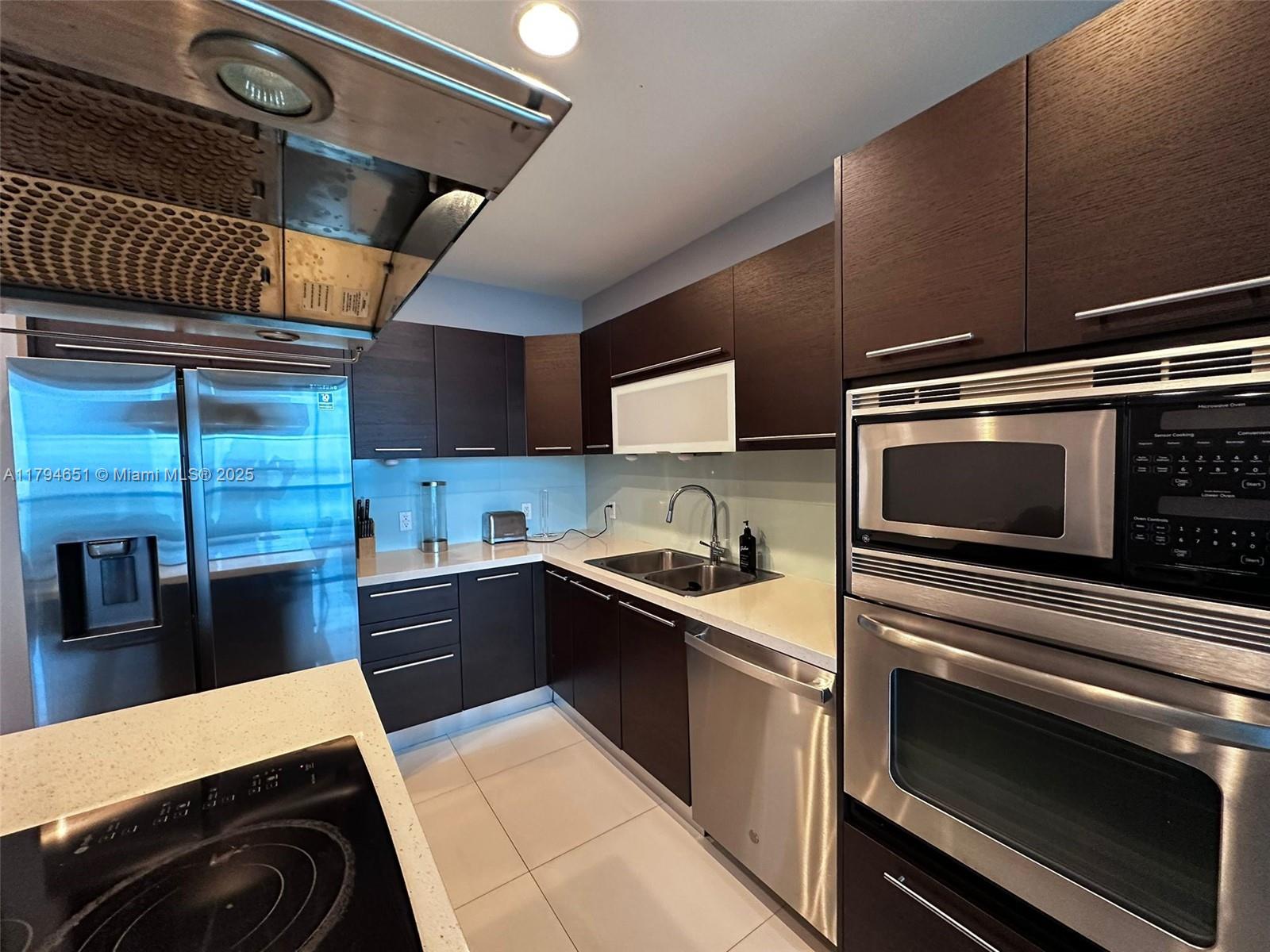 image Eloquence on the Bay11