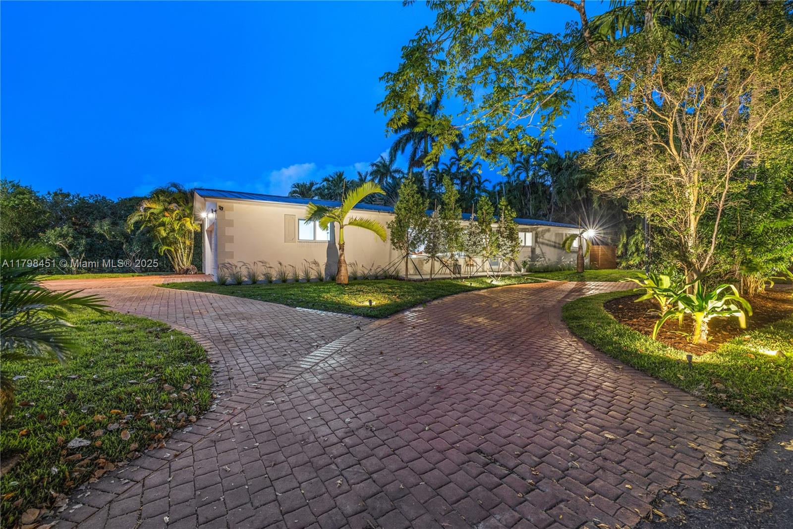 615 NE 115th St Biscayne Park, FL 33161