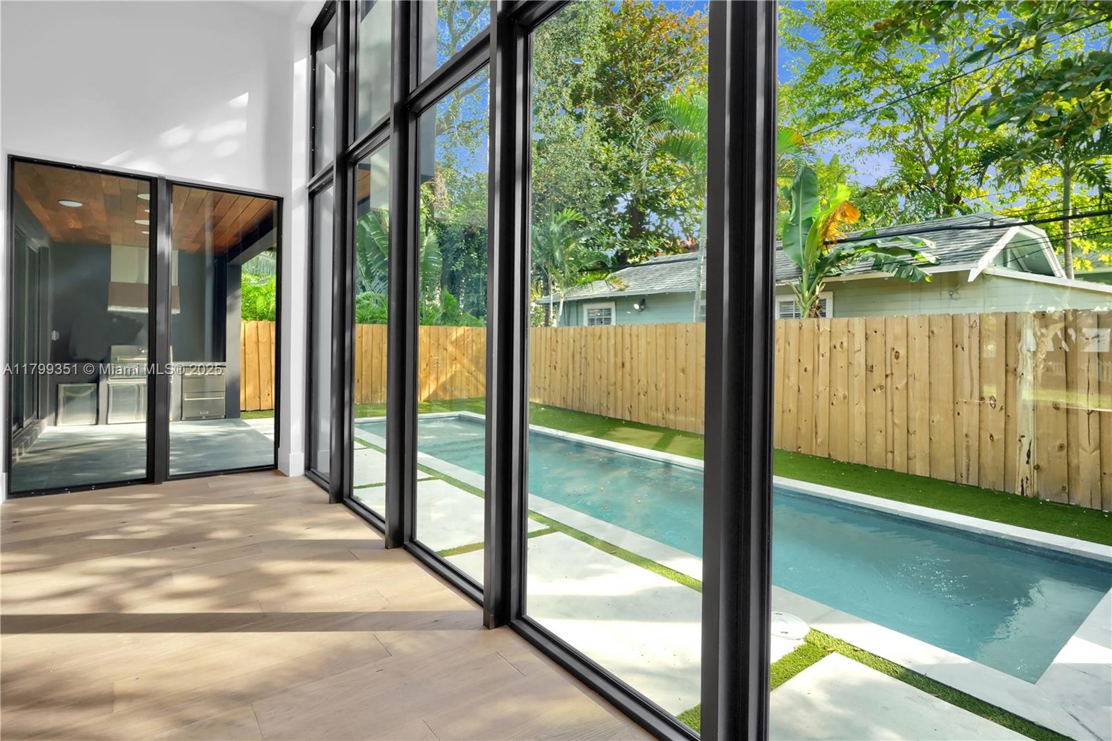 30 NE 50th St Miami, FL 33137