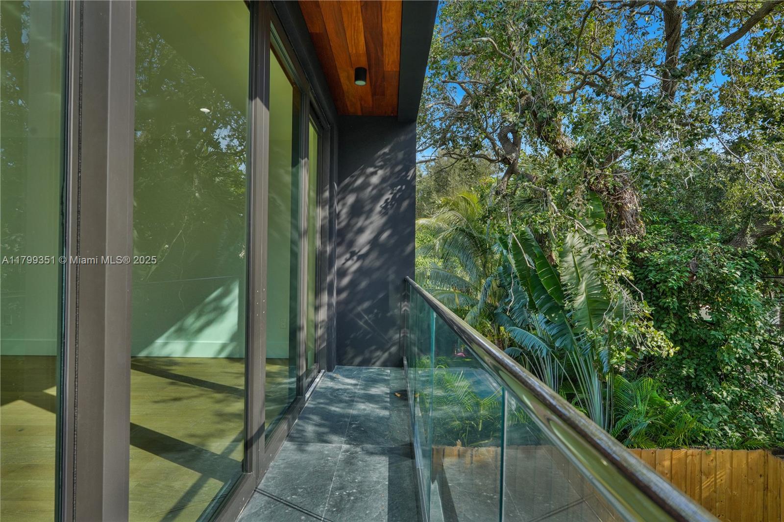 30 NE 50th St Miami, FL 33137