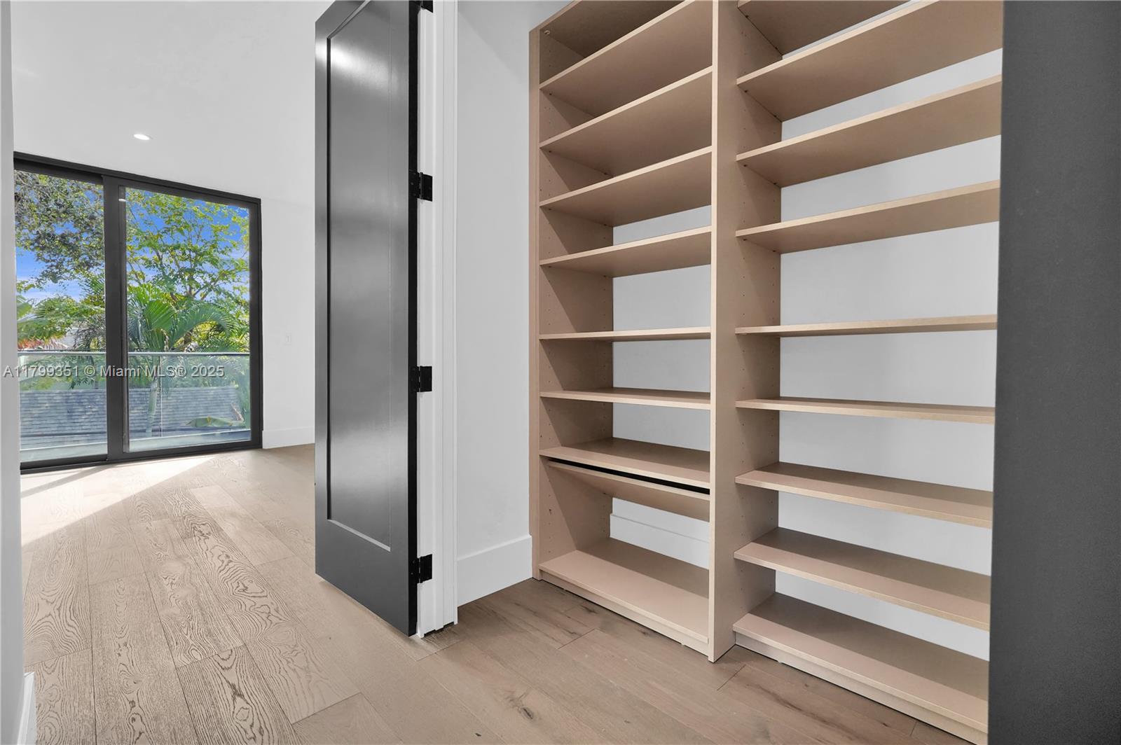 30 NE 50th St Miami, FL 33137