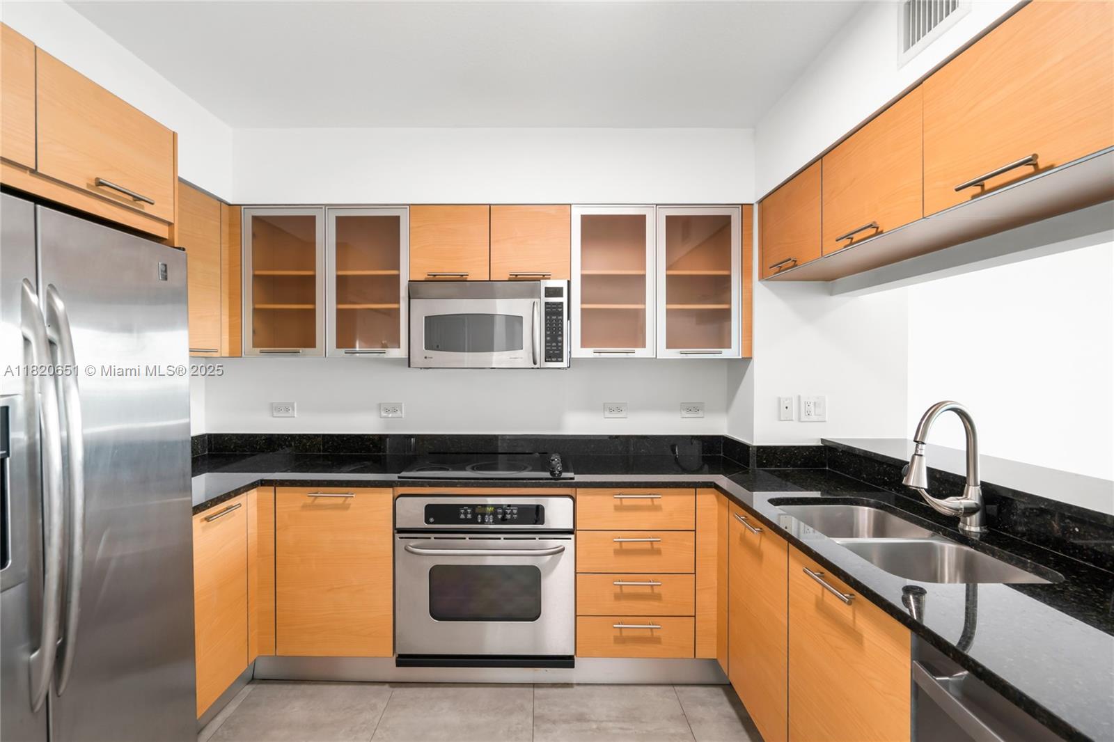 image BRICKELL ON THE RIVER11