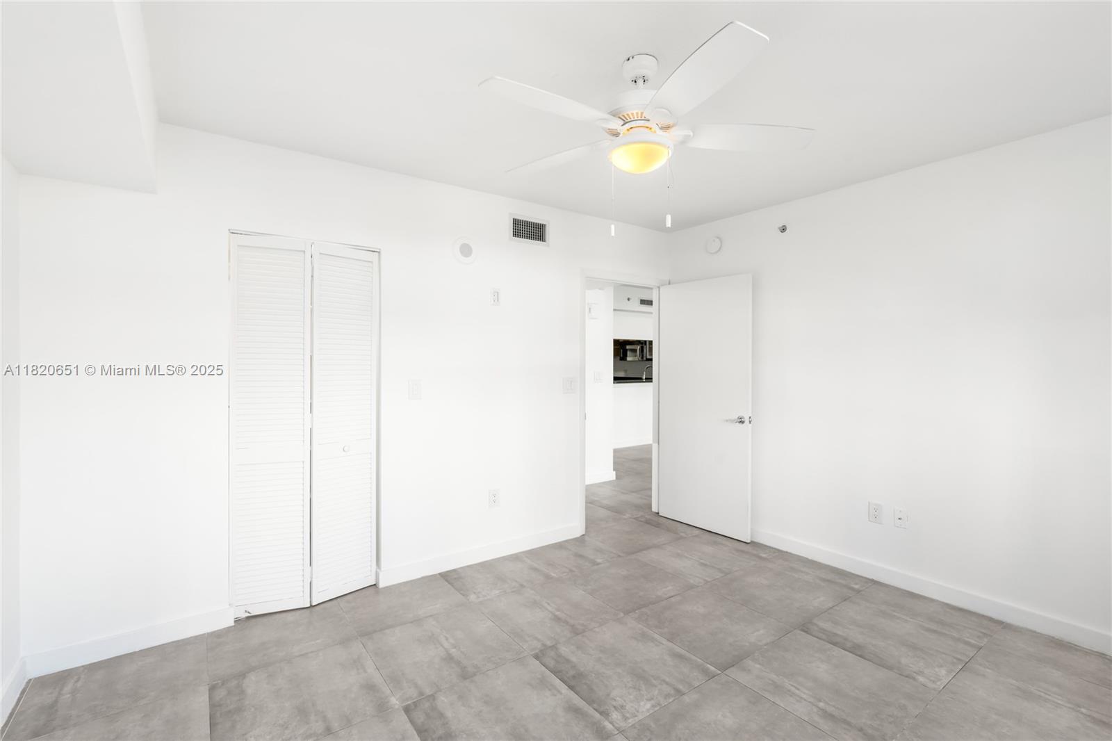 image BRICKELL ON THE RIVER20