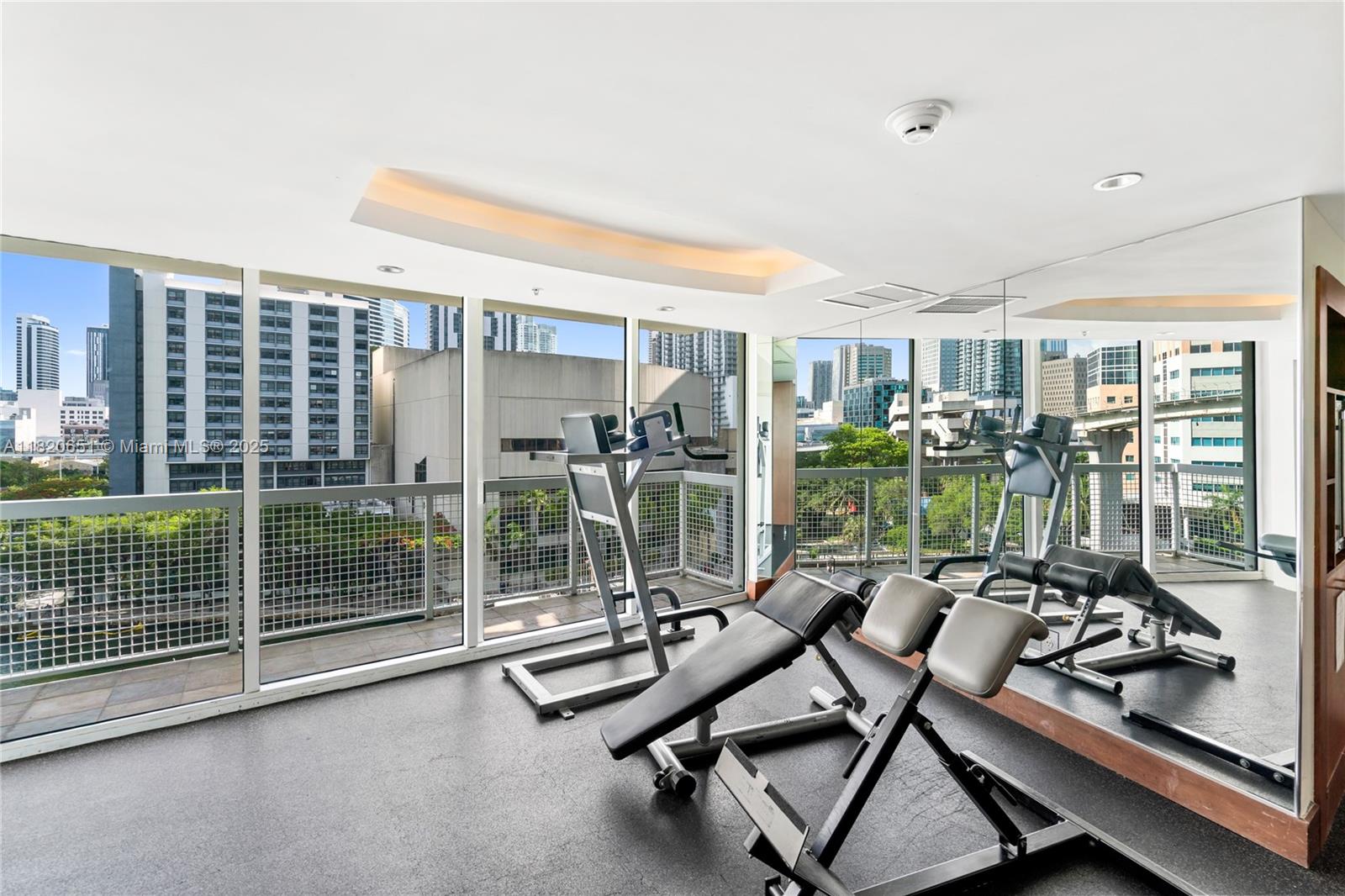 image BRICKELL ON THE RIVER35