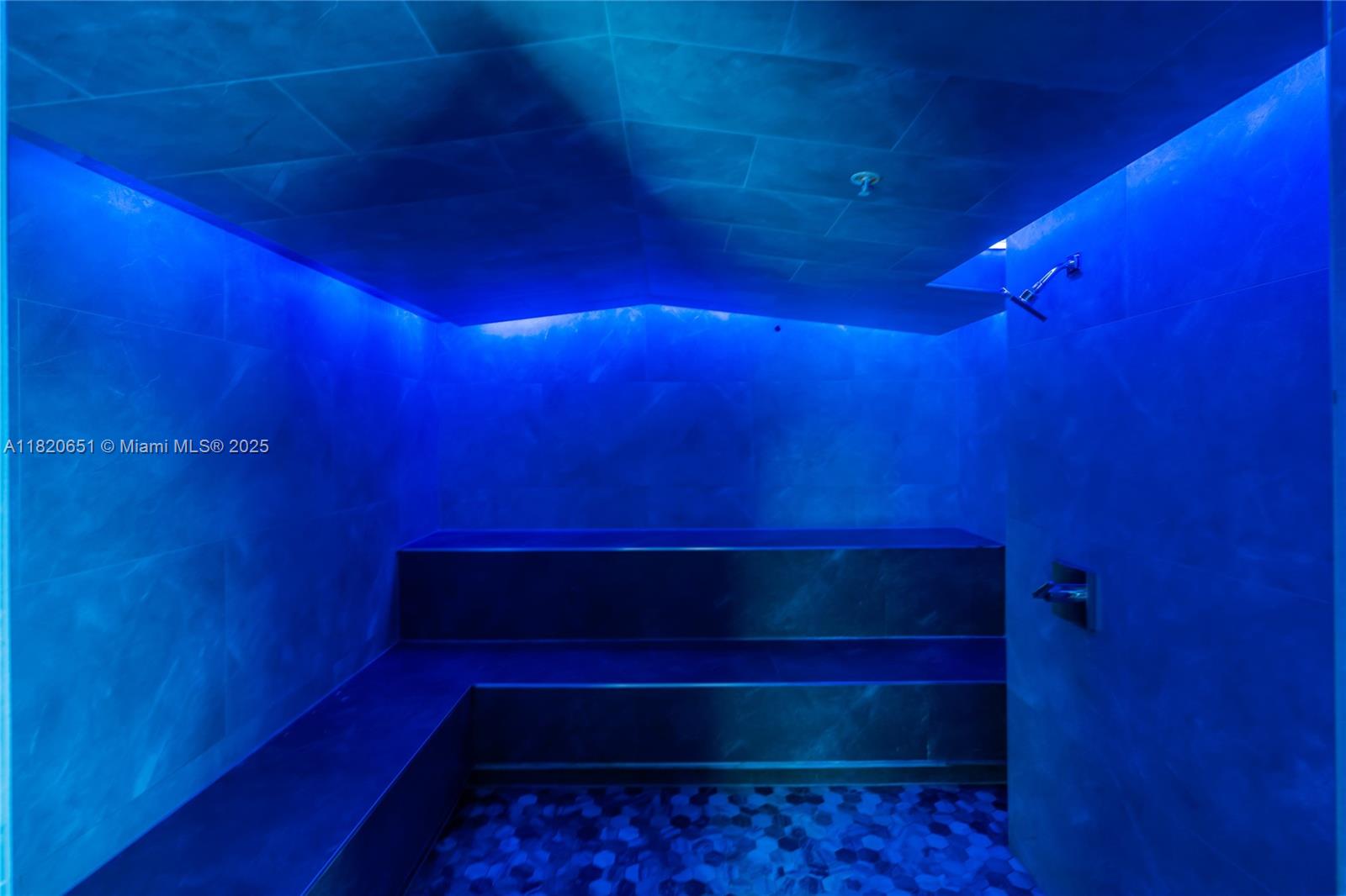 image BRICKELL ON THE RIVER38