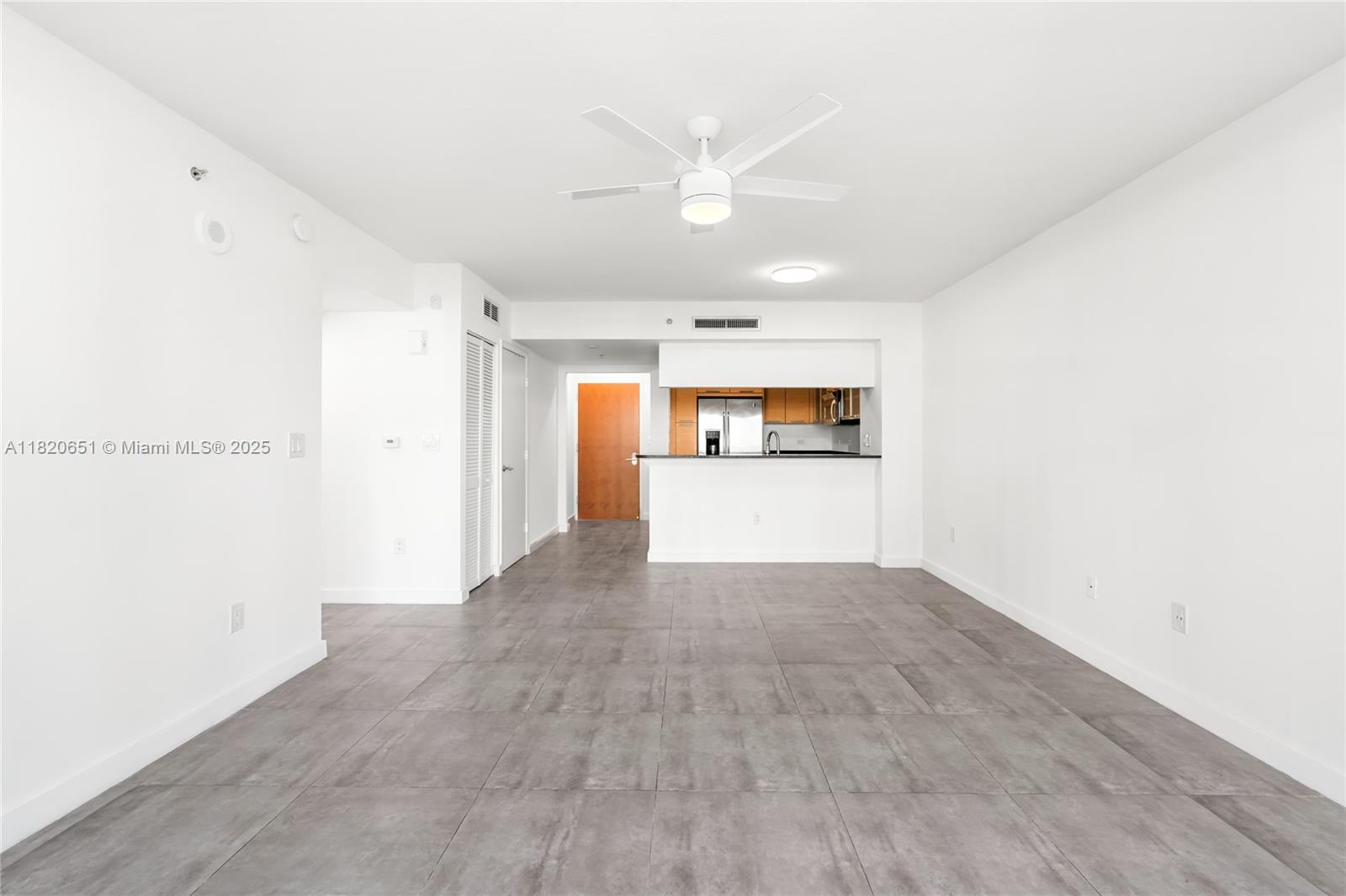 image BRICKELL ON THE RIVER3