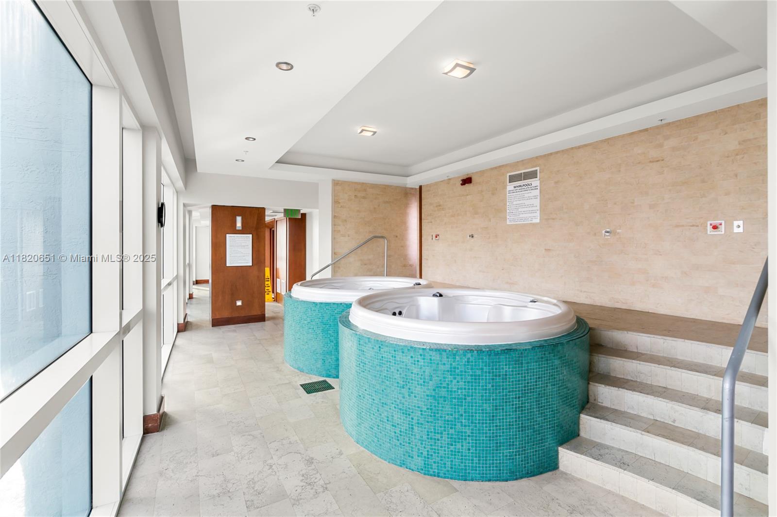 image BRICKELL ON THE RIVER39