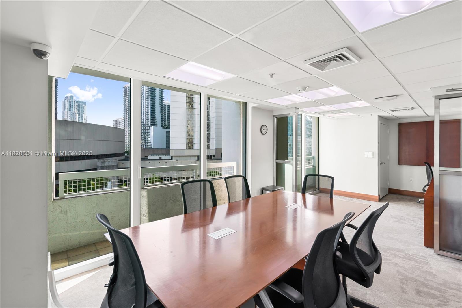 image BRICKELL ON THE RIVER46