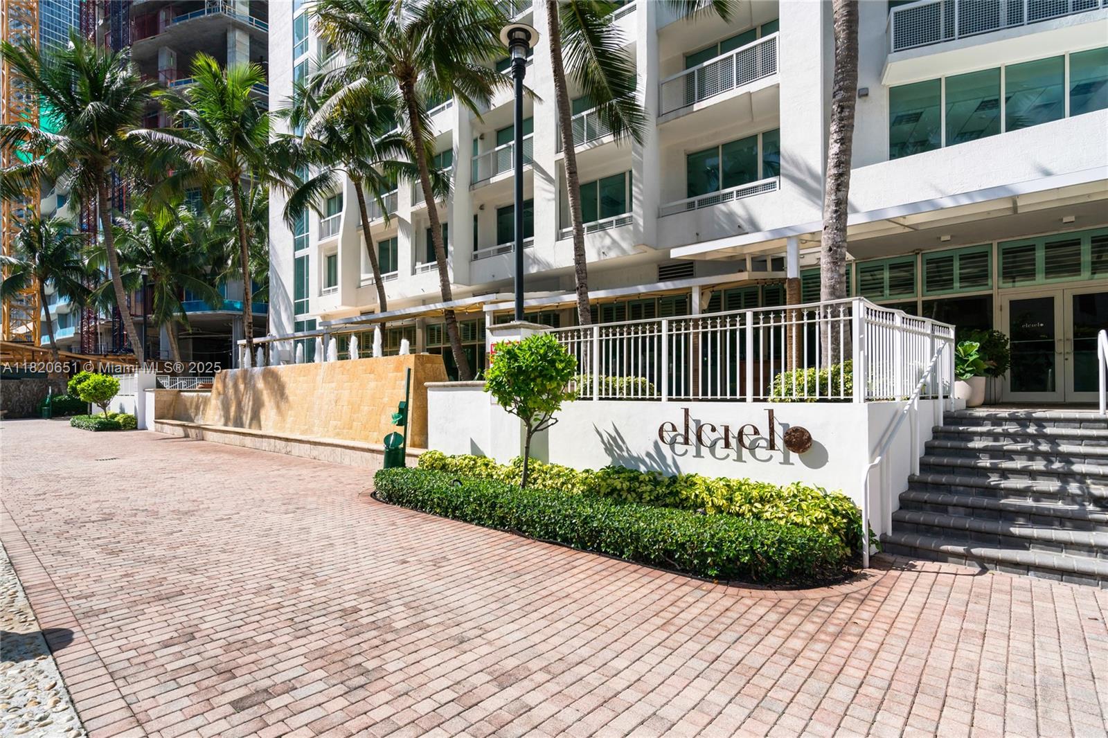 image BRICKELL ON THE RIVER48