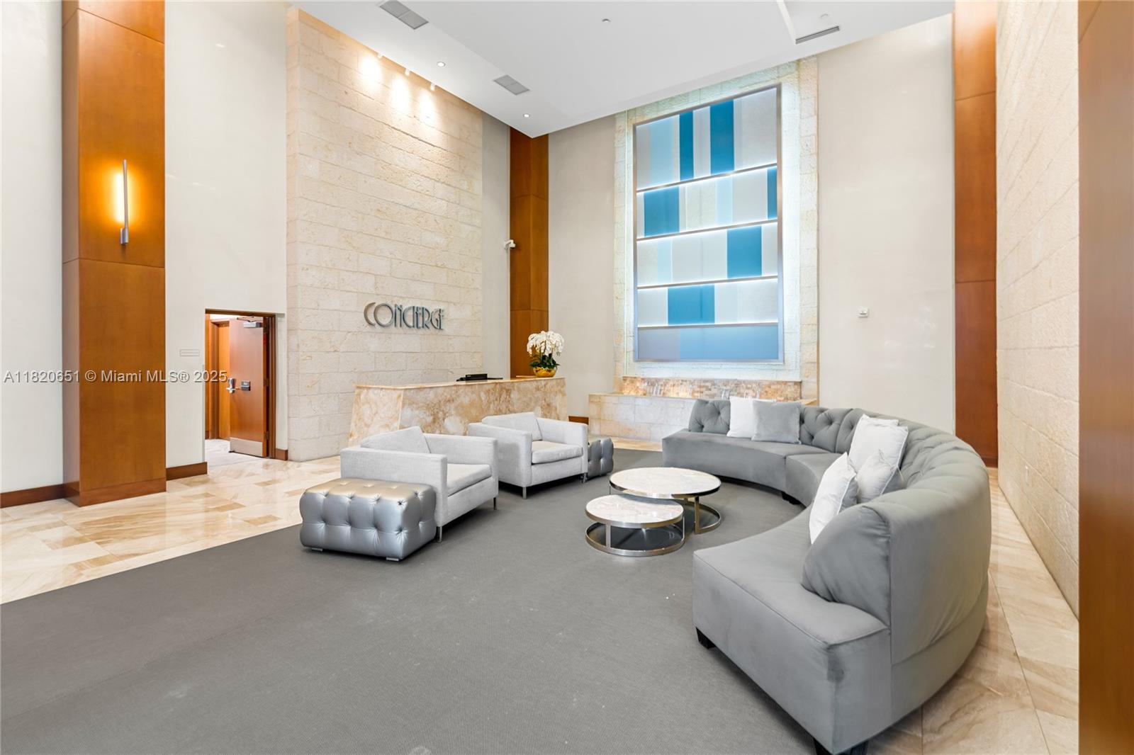 image BRICKELL ON THE RIVER51