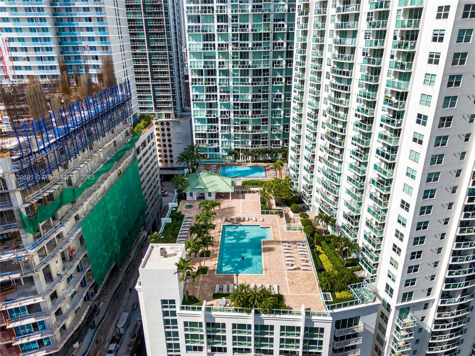 image BRICKELL ON THE RIVER59