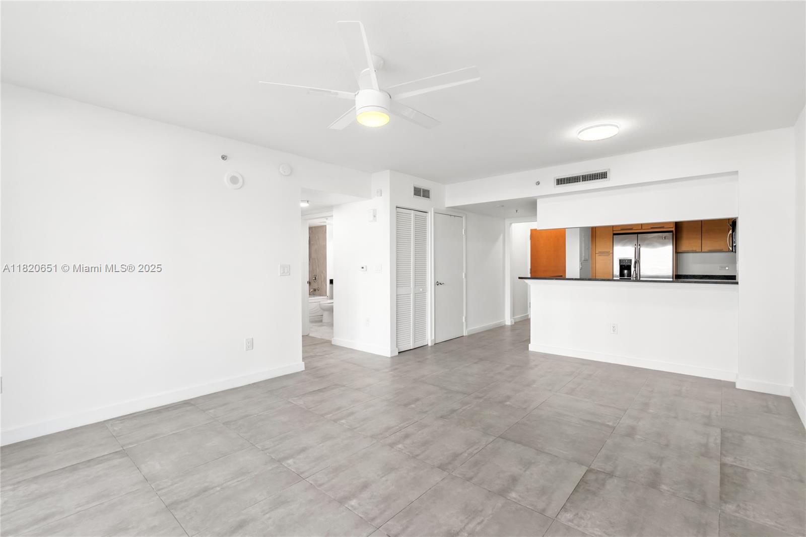 image BRICKELL ON THE RIVER8