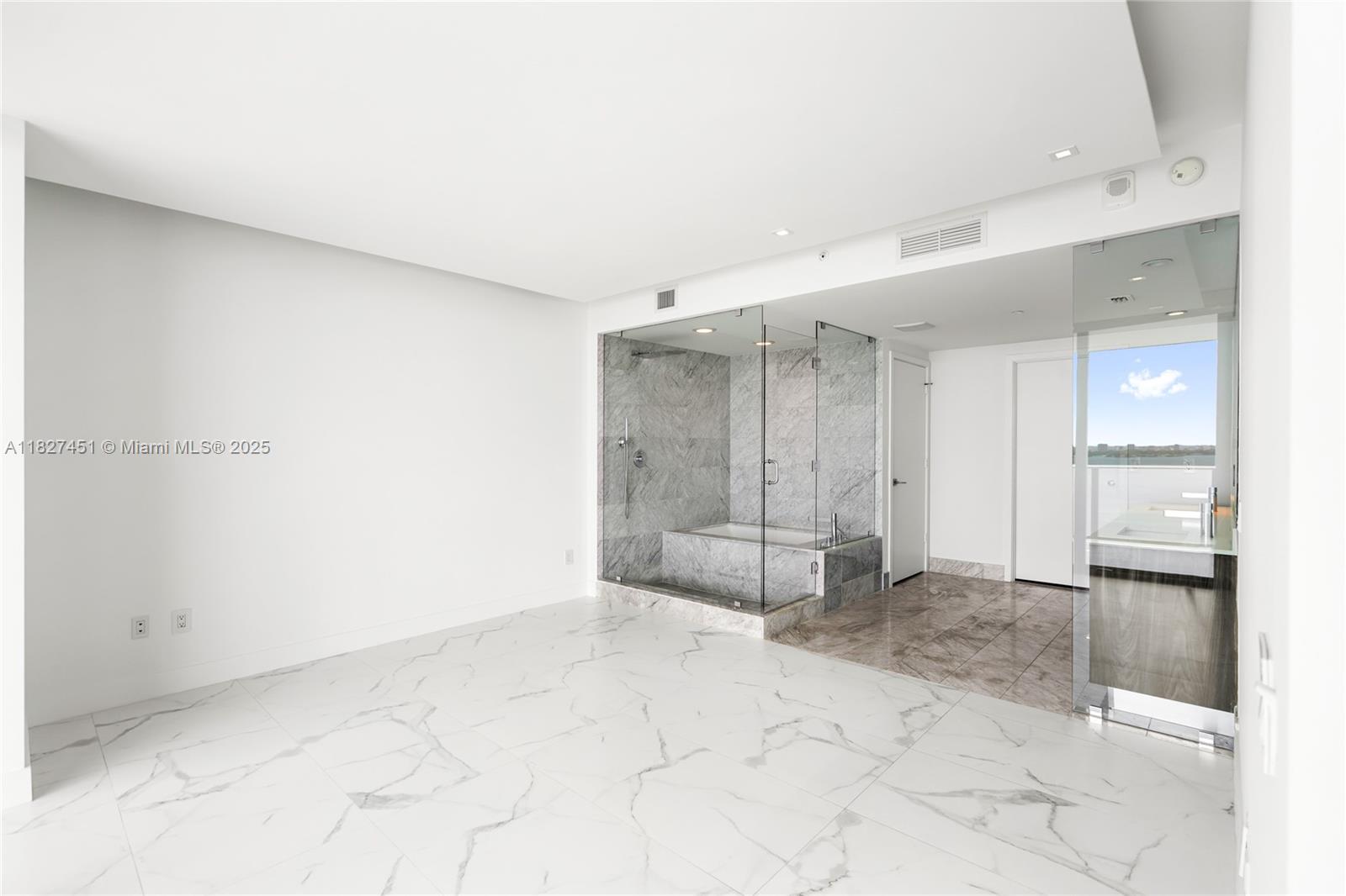 image One Paraiso Condo35