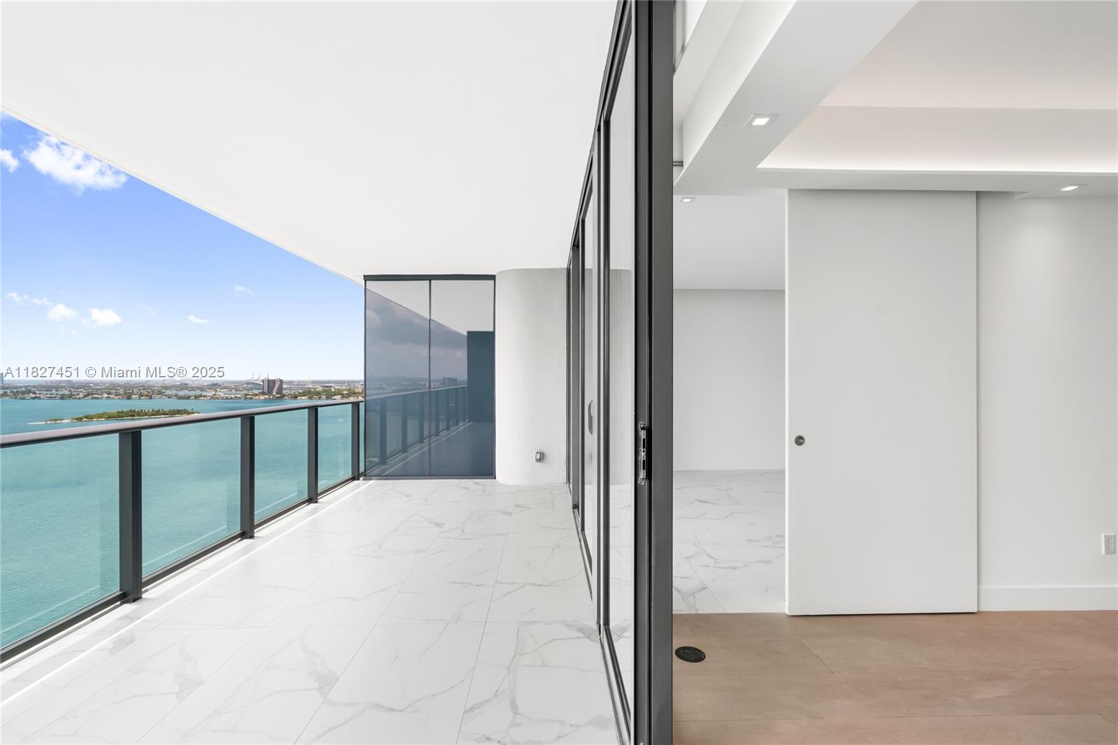 image One Paraiso Condo36